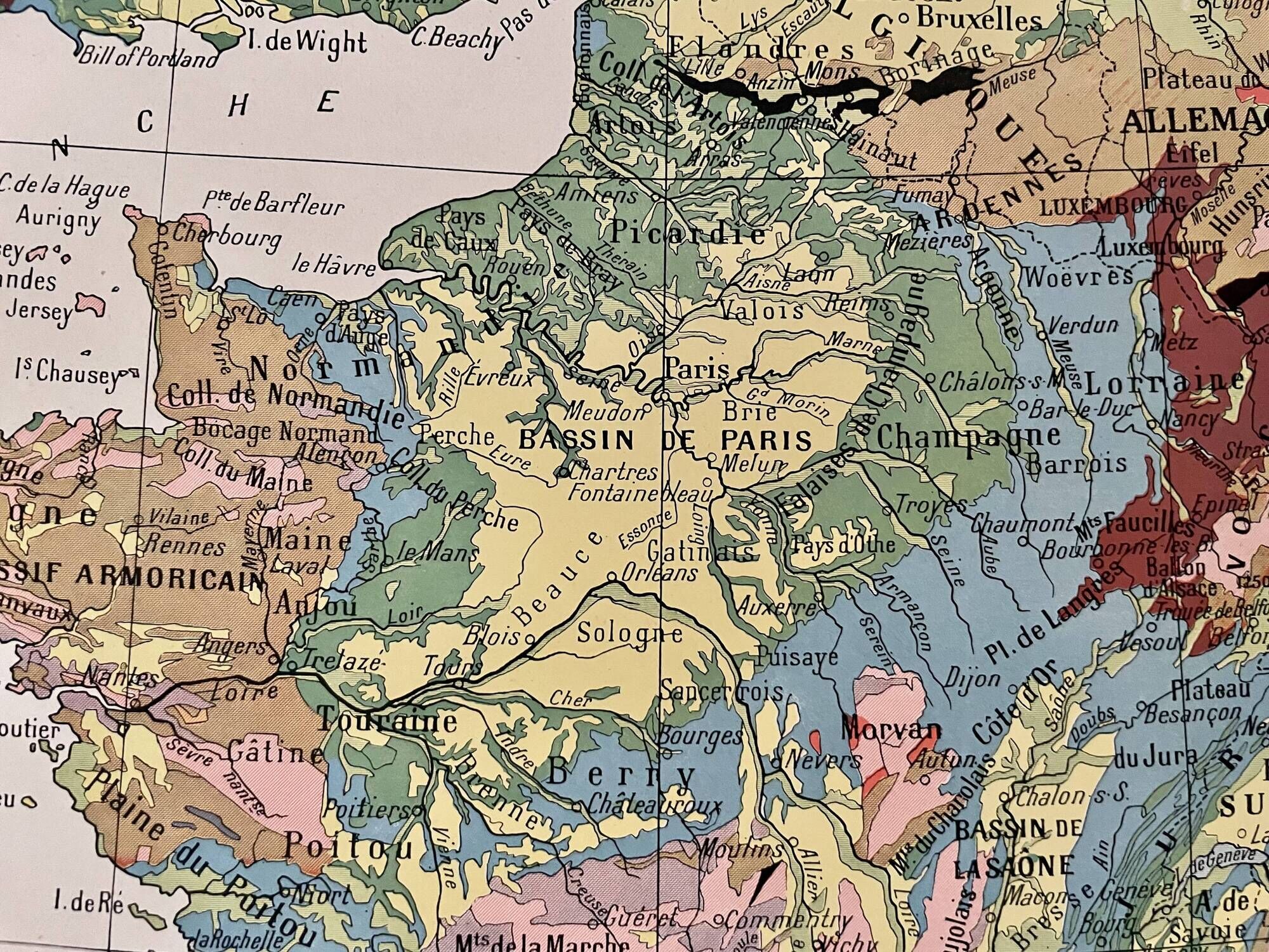 Old geological France map from 1921