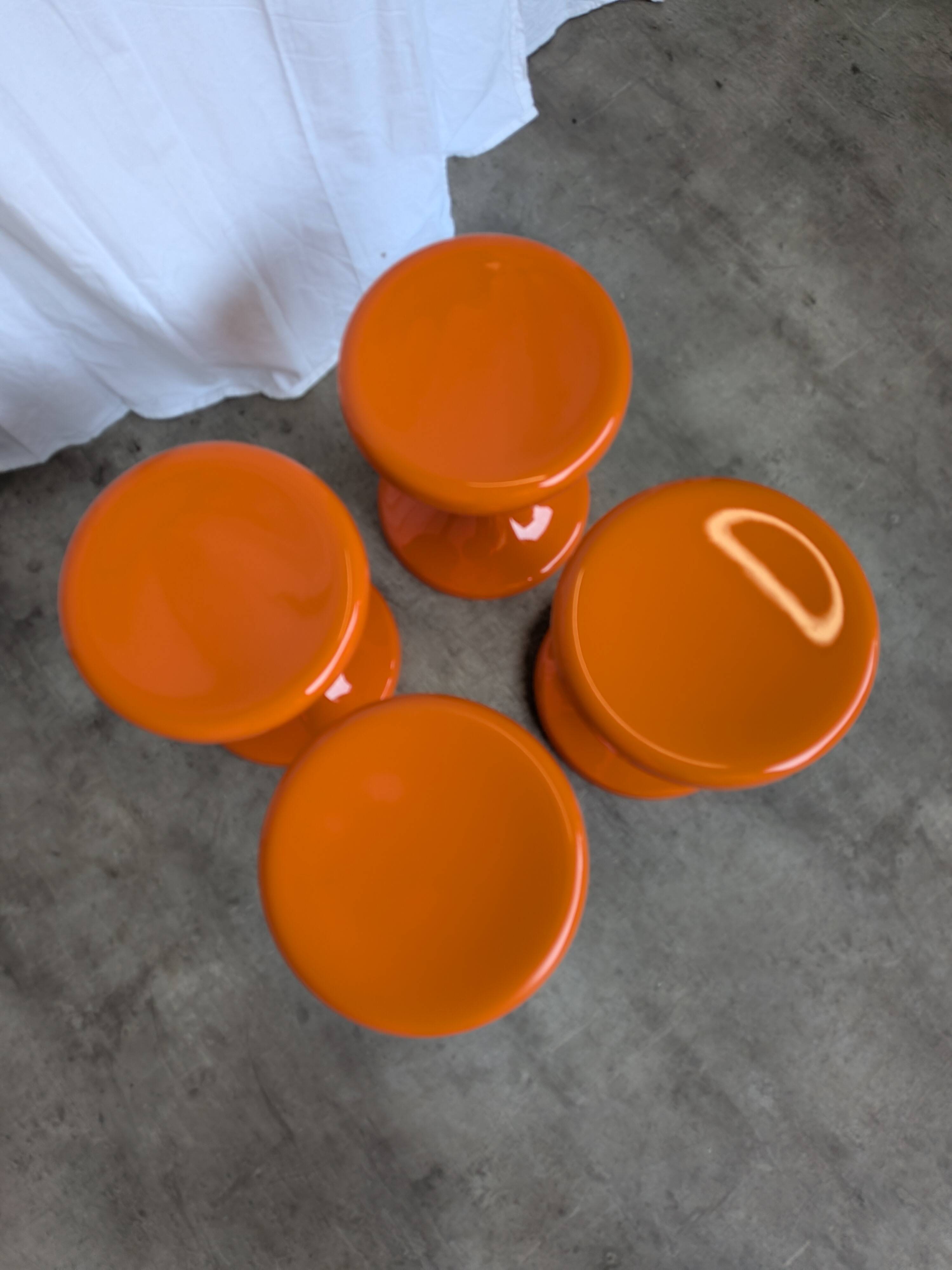 Set of 4 Vintage Mushroom Stool “Jurček” by Meblo, Retro Orange 1960s – Spa