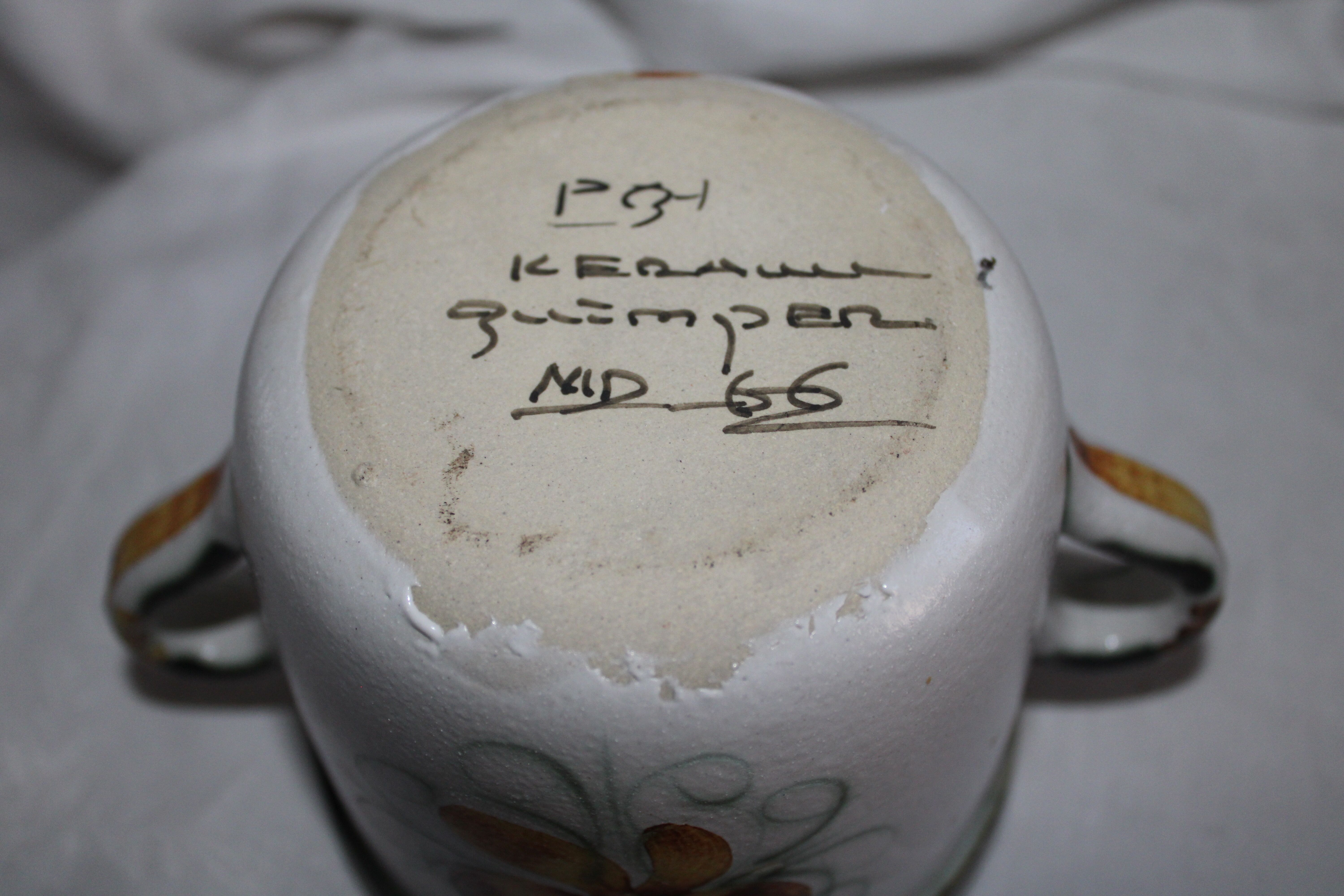 Keraluc Quimper earthenware pot