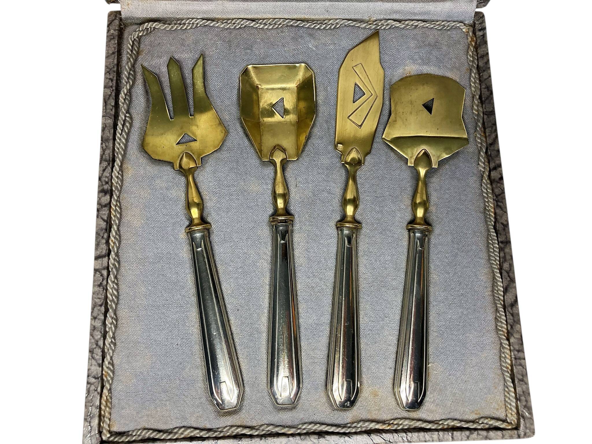 Tableware, gilded metal confectionery service Art Deco circa 1930.