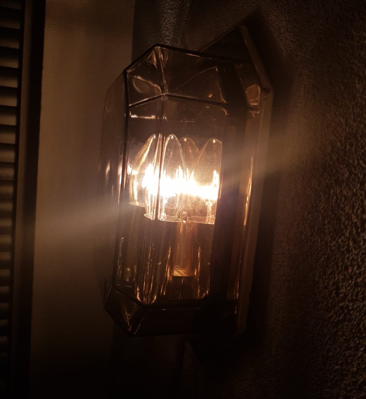 Geometric smoke topaz glass wall lamp, Glashütte Limburg, 80s