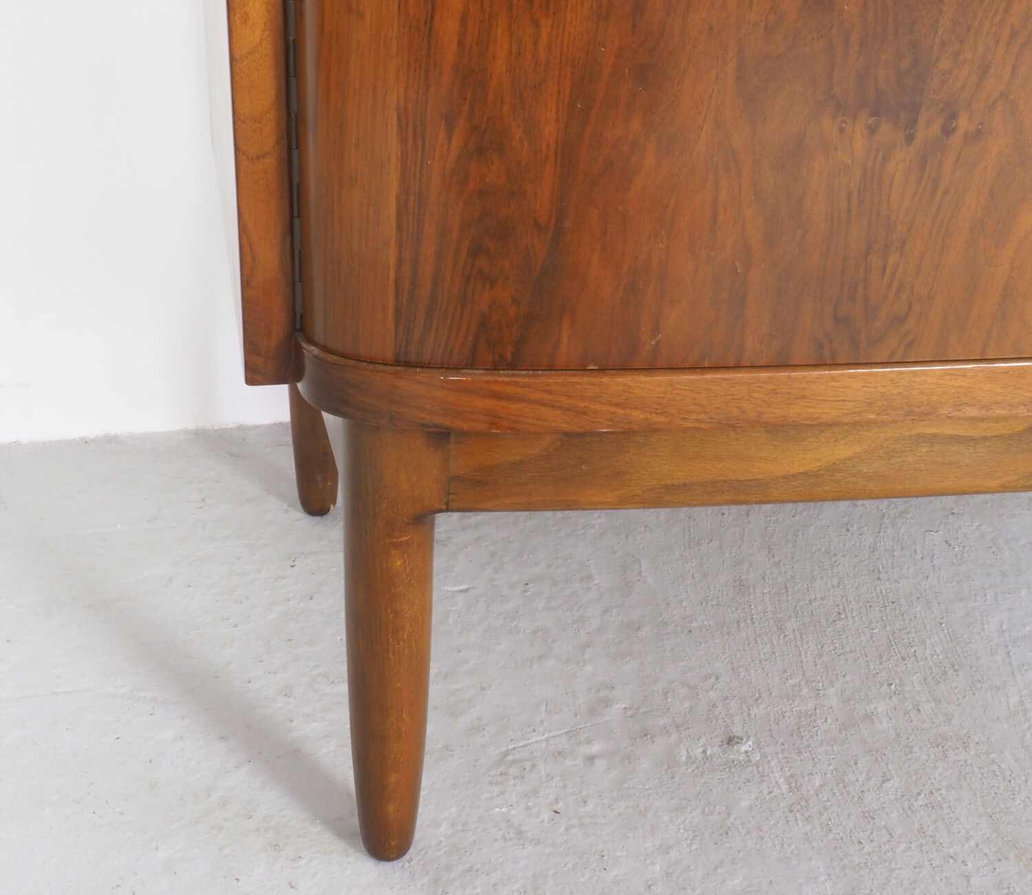 Vintage Danish design sideboard in walnut veneer,1960's