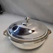 Soup tureen or vegetable dish in silver-plated metal – French silversmithing