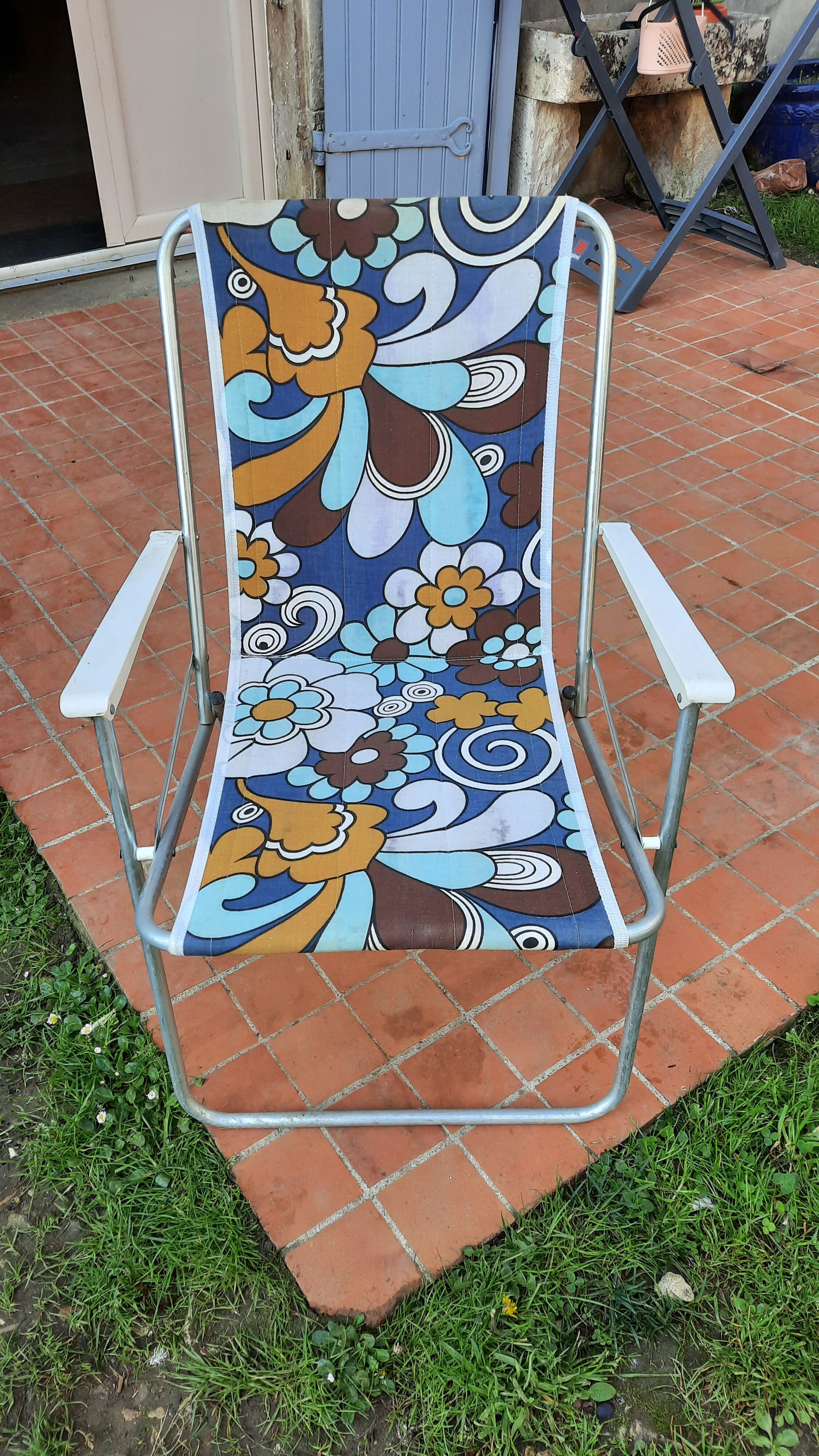 3 camping folding chairs