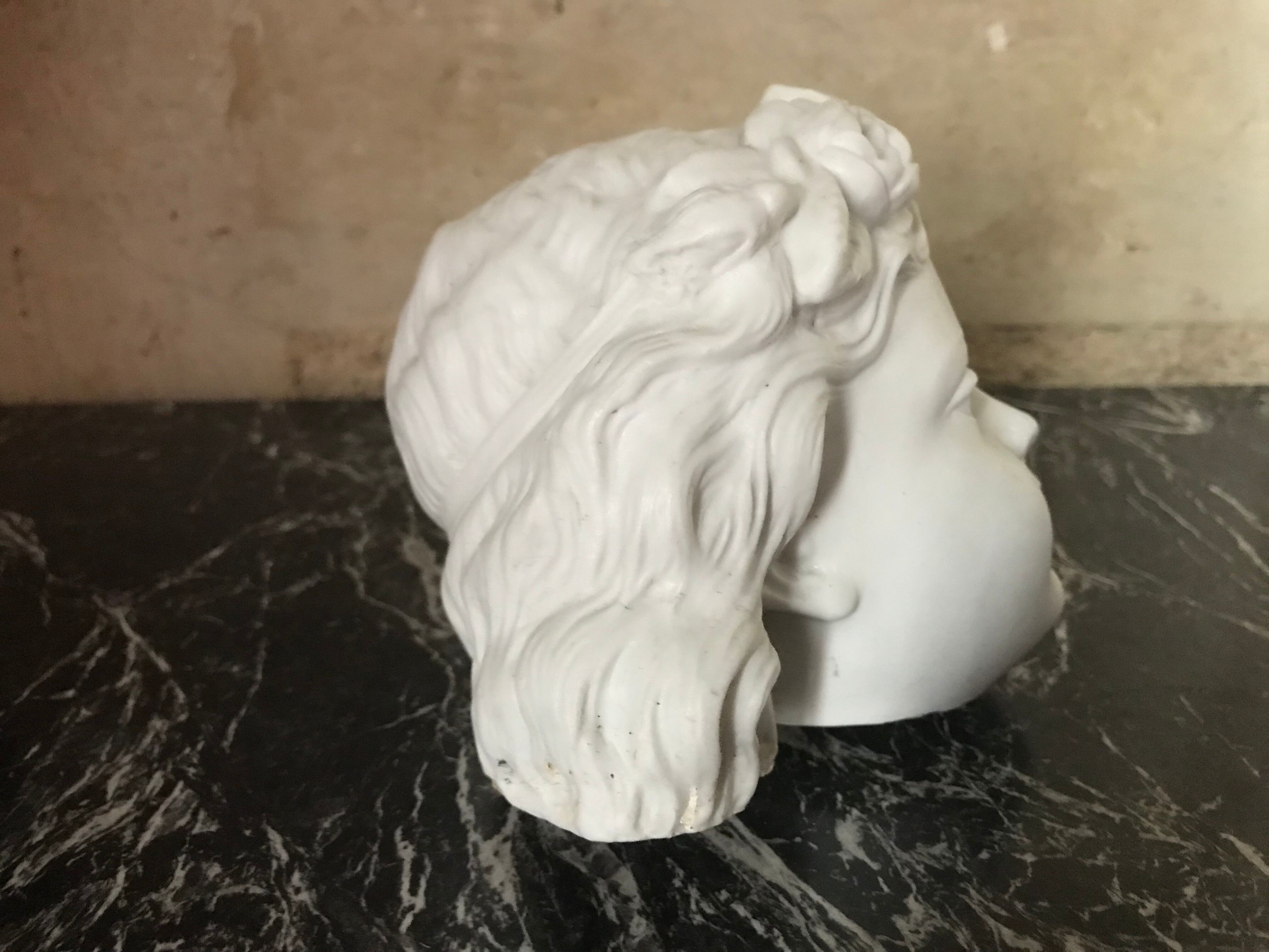 Child's head in biscuit