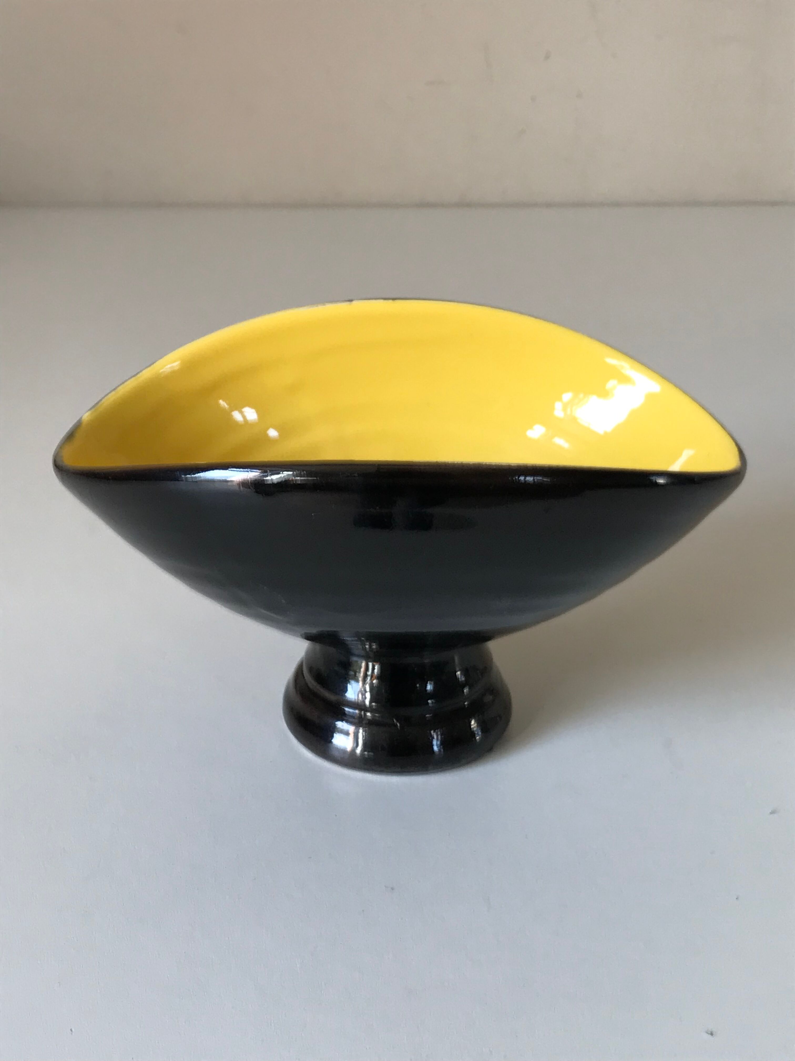 Cut free form vintage design 60s