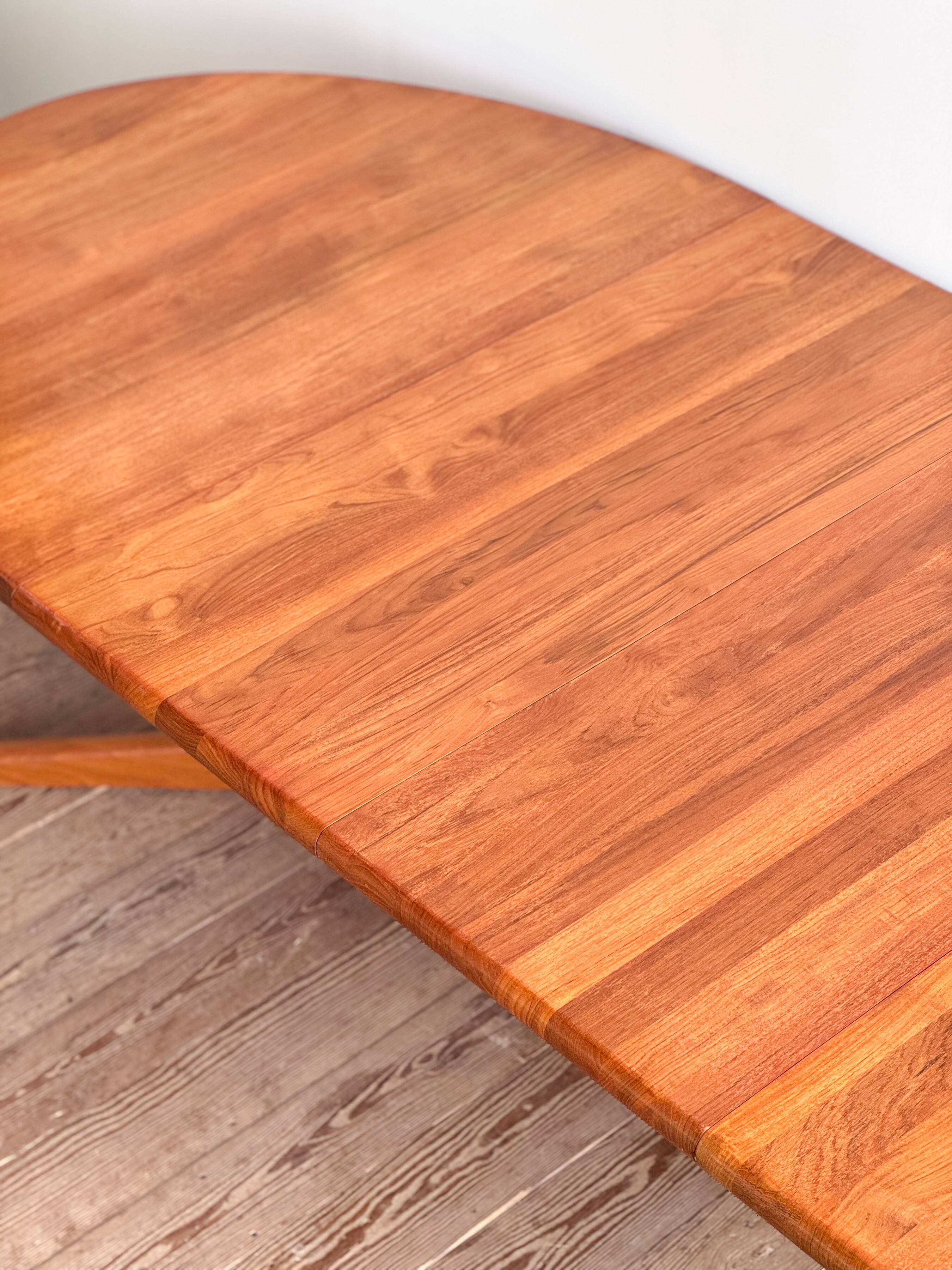 Grande table à manger scandinave vintage en teck massif, Danemark, 1970