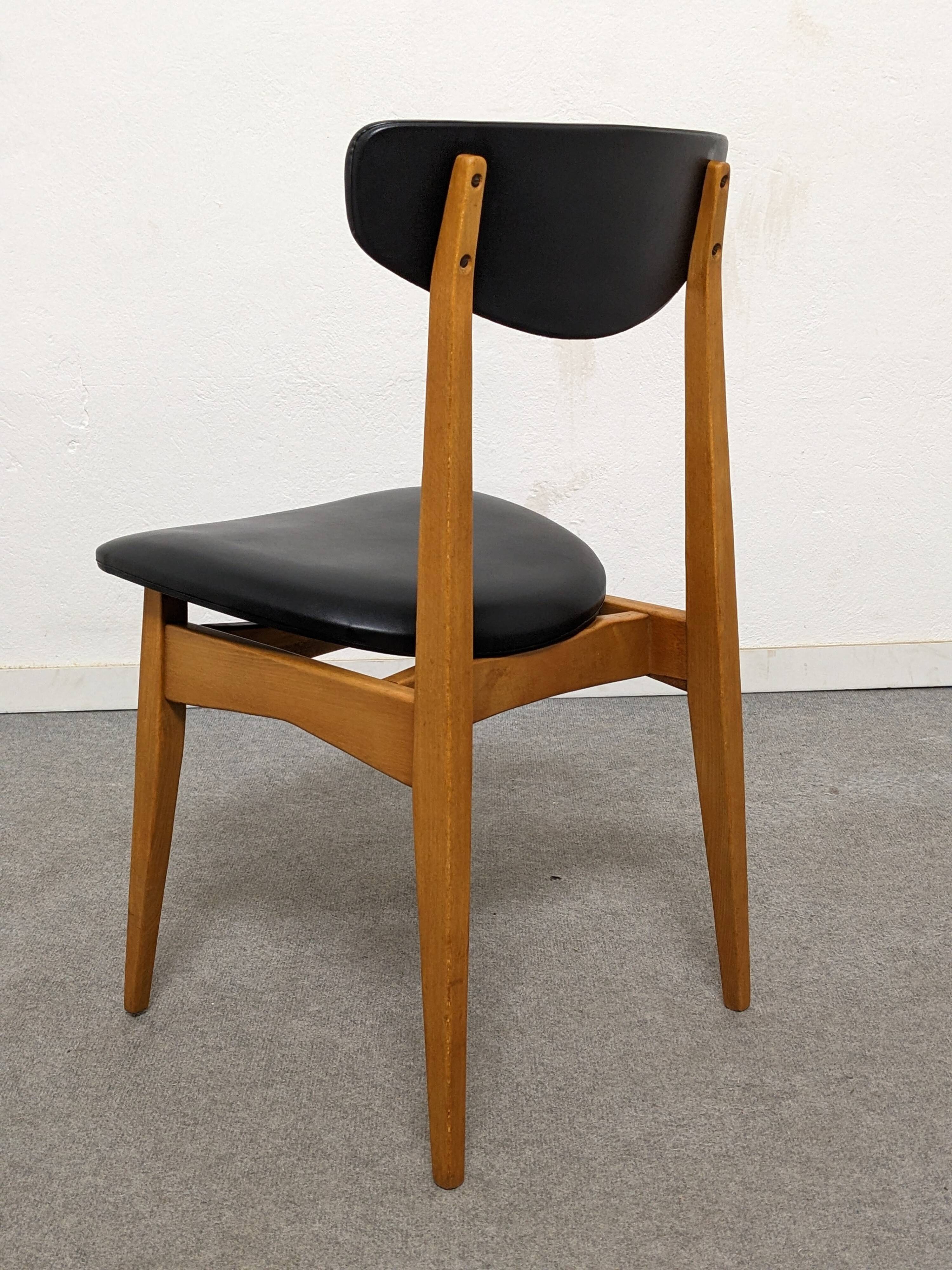 Series of 4 vintage chairs from the 50s/60s