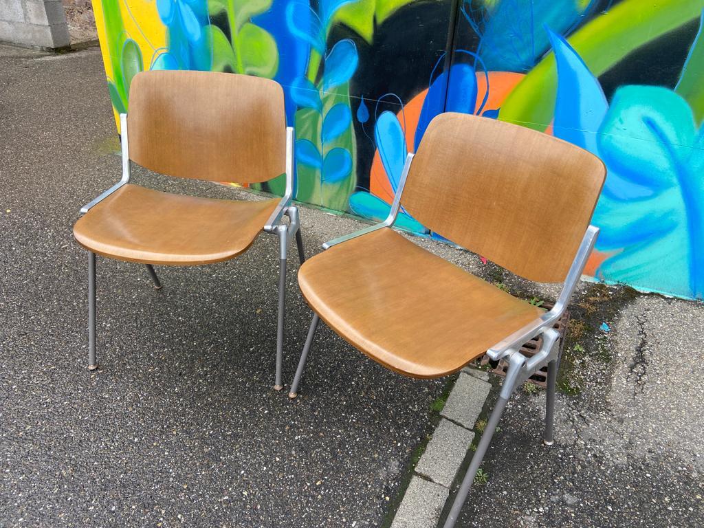 2 chaises vintage Modèle DSC-106 par Giancarlo Piretti pour Anonima Castelli, années 1970 Mobilier D