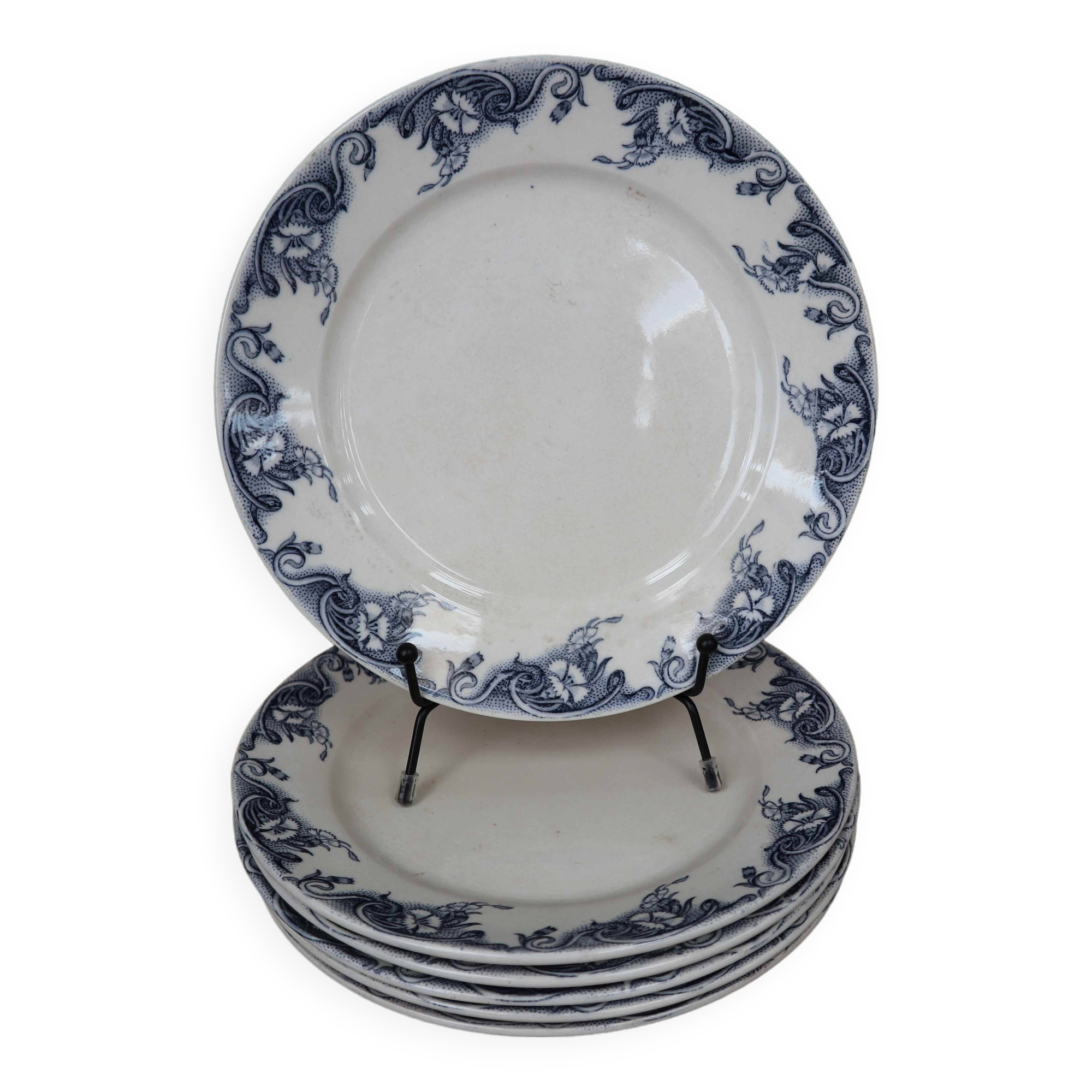 Antique earthenware dessert plates with the lions of France "Pernelle"