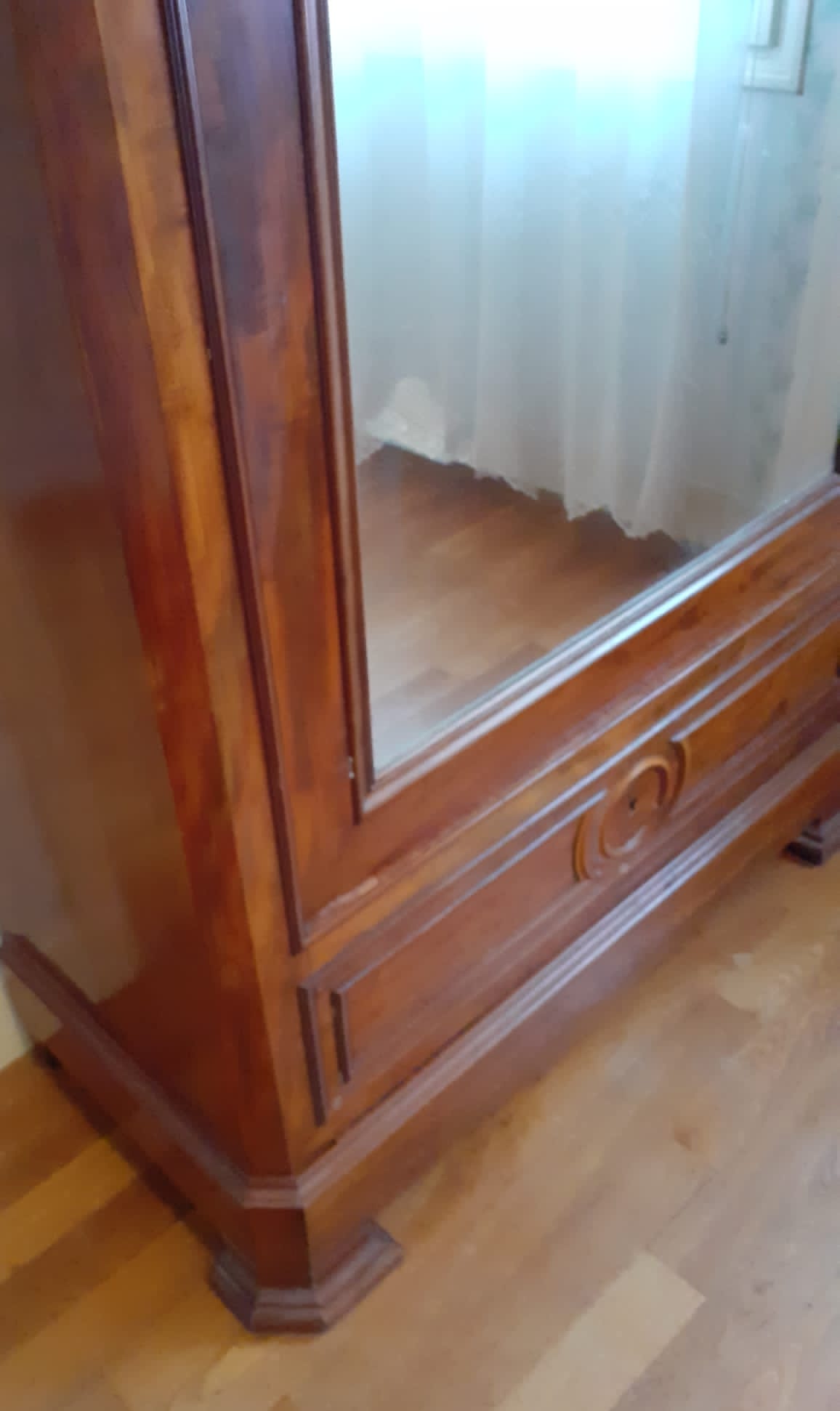 Armoire à glace en acajou