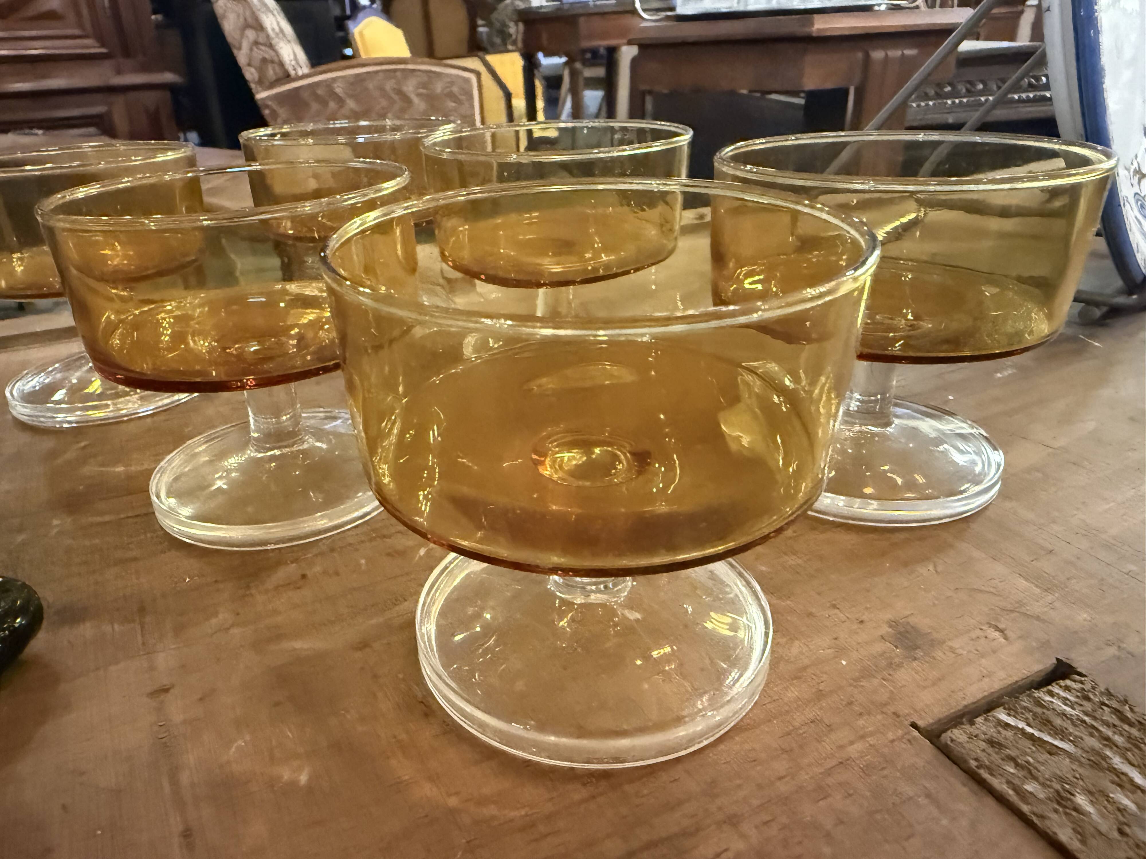Set of 6 vintage amber ice cream/champagne glasses - 1970s