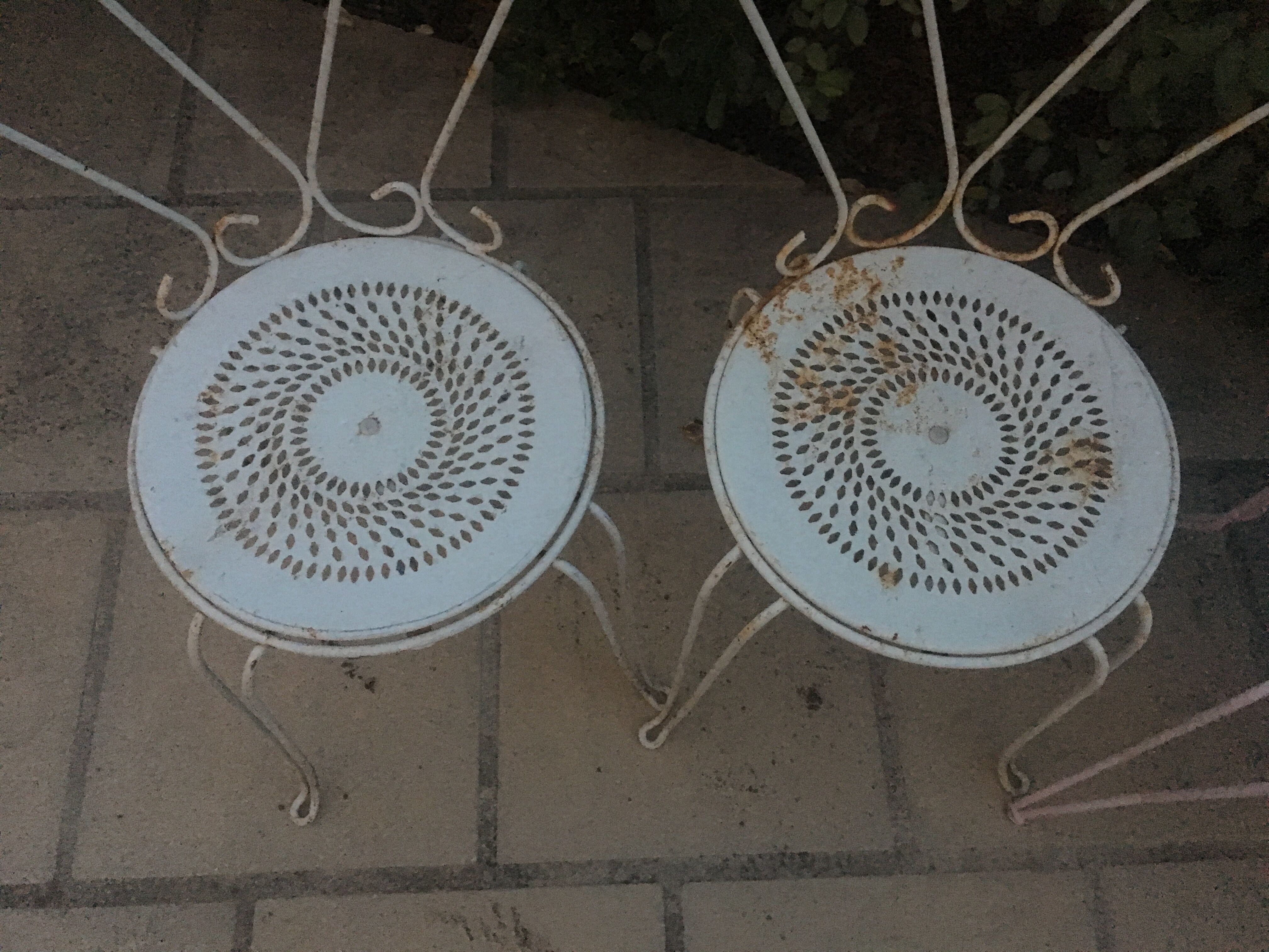 Set of 4 wrought iron garden chairs