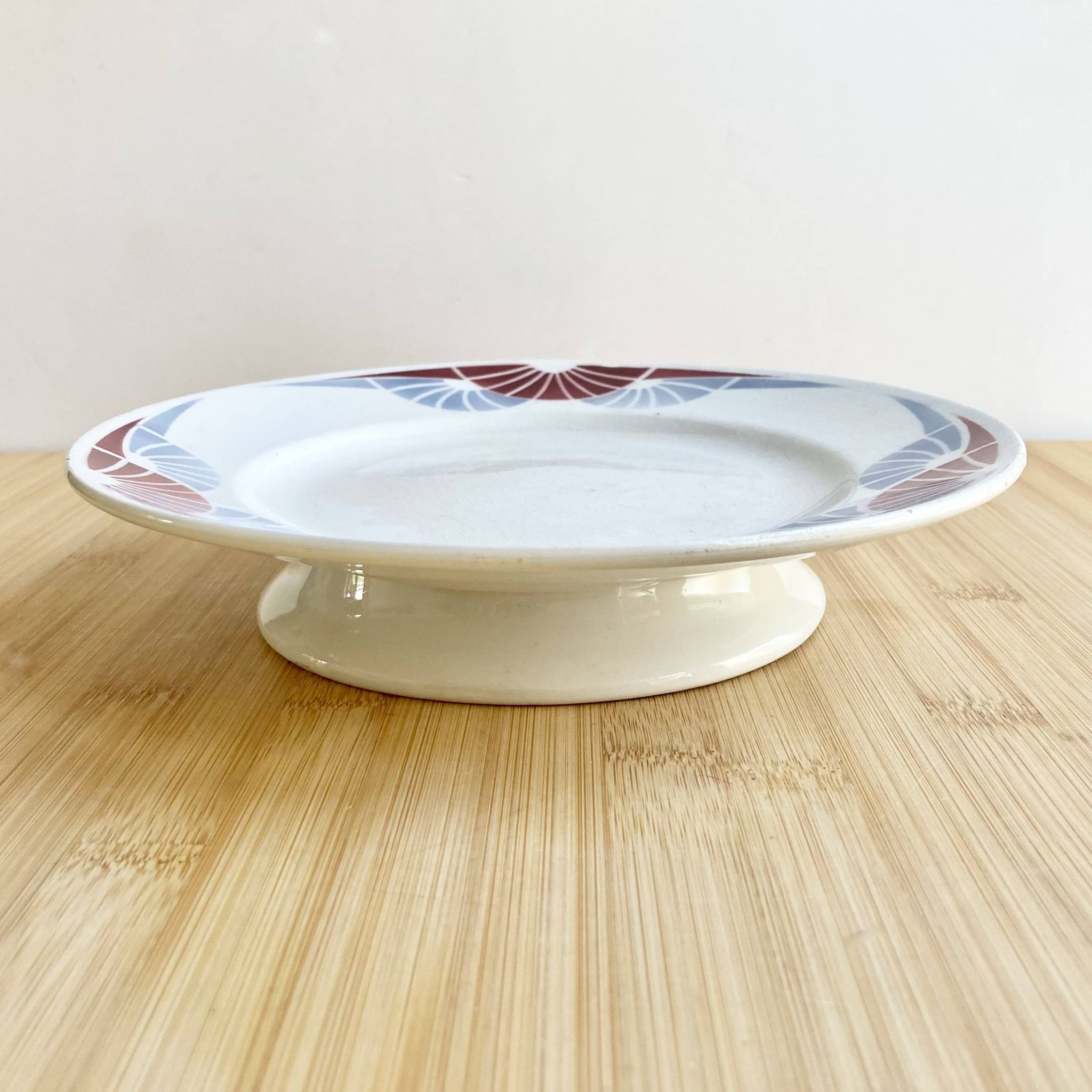 Plate on foot / Art Deco / Moulin des Loups