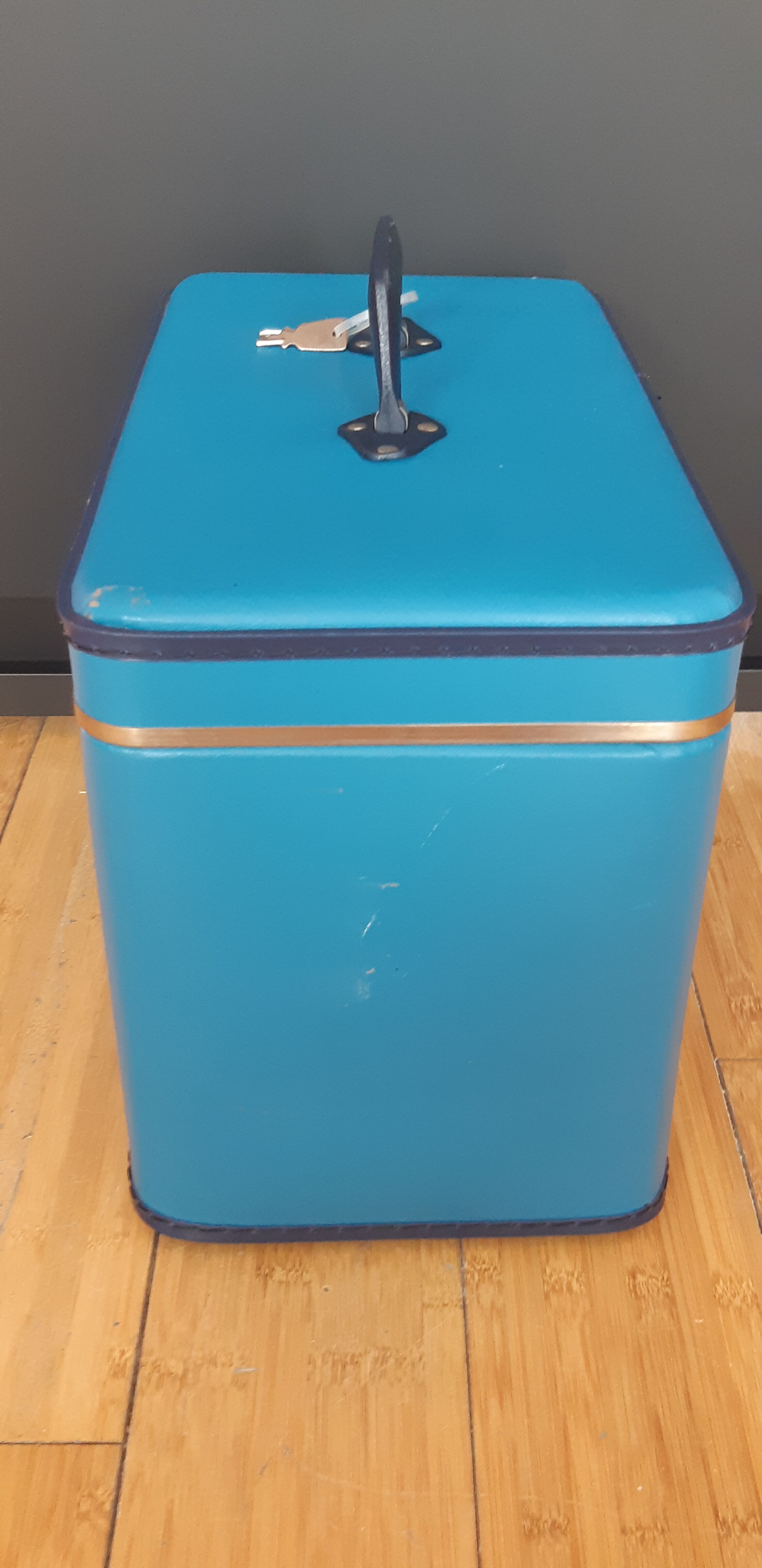 Vintage blue box ranking 12 folders suspended this. 1960