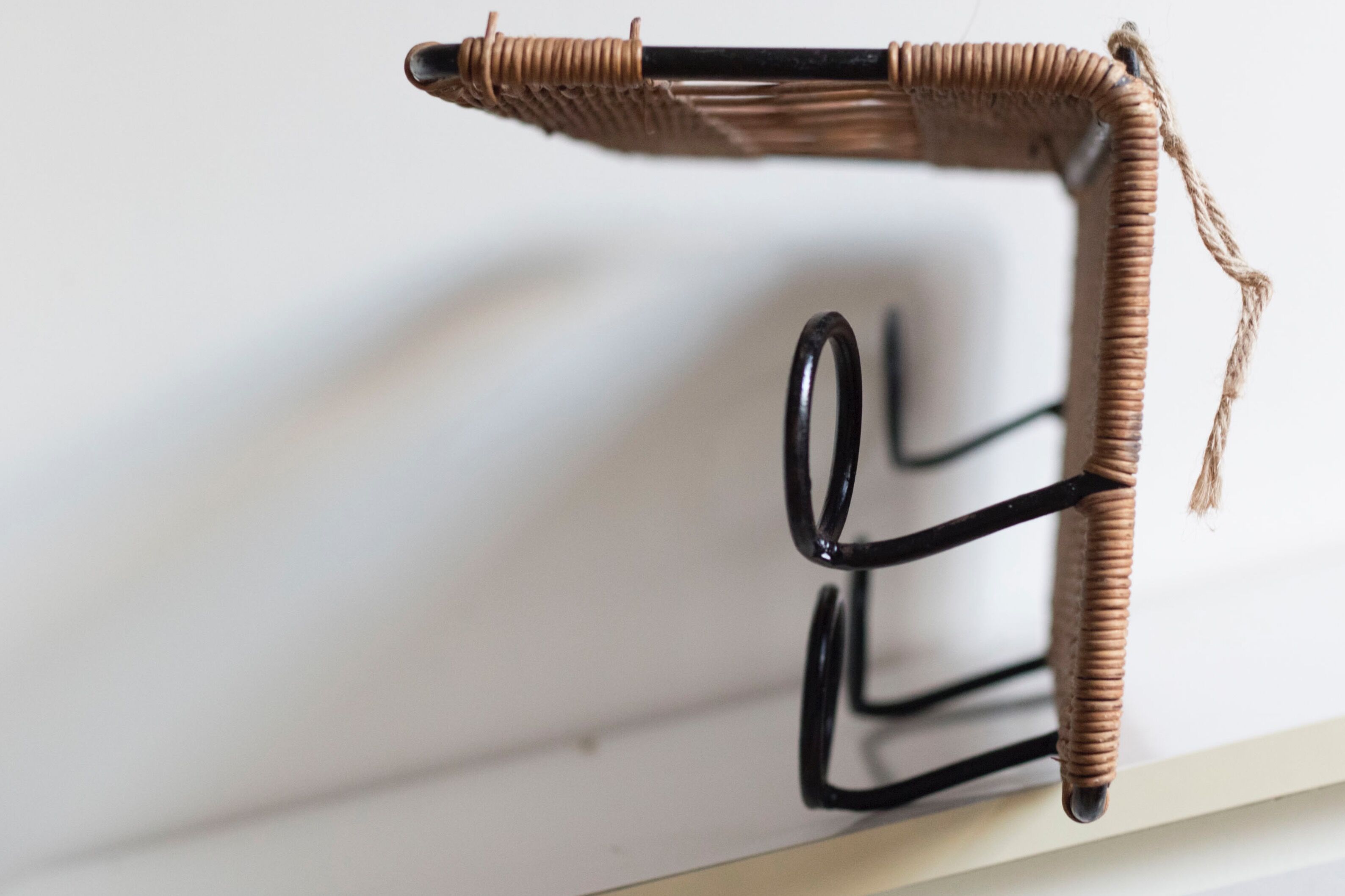 Coat rack 4 hooks in vintage rattan