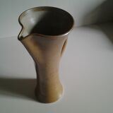Sandstone vase with 60s cove