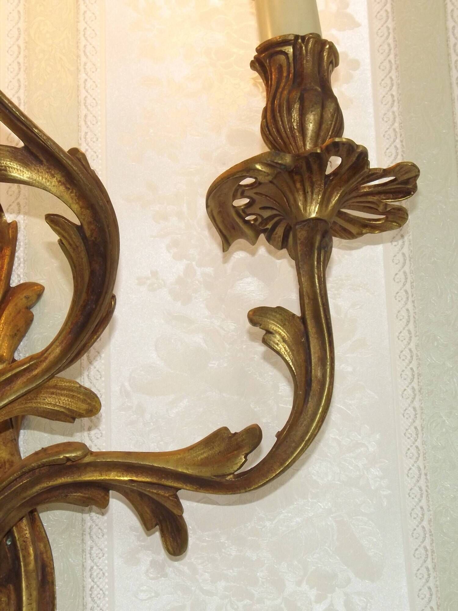 Magnificent French Vintage Bronze Triple Light Acanthus Leaf Wall Sconce 4798