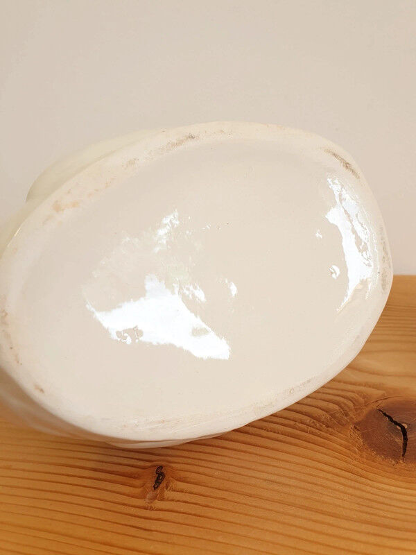 Ceramic swan pot cover