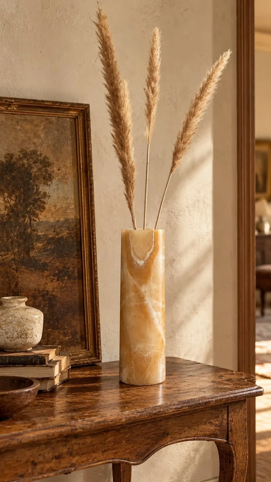 Cylindrical vase in natural veined onyx – Semi-precious stone