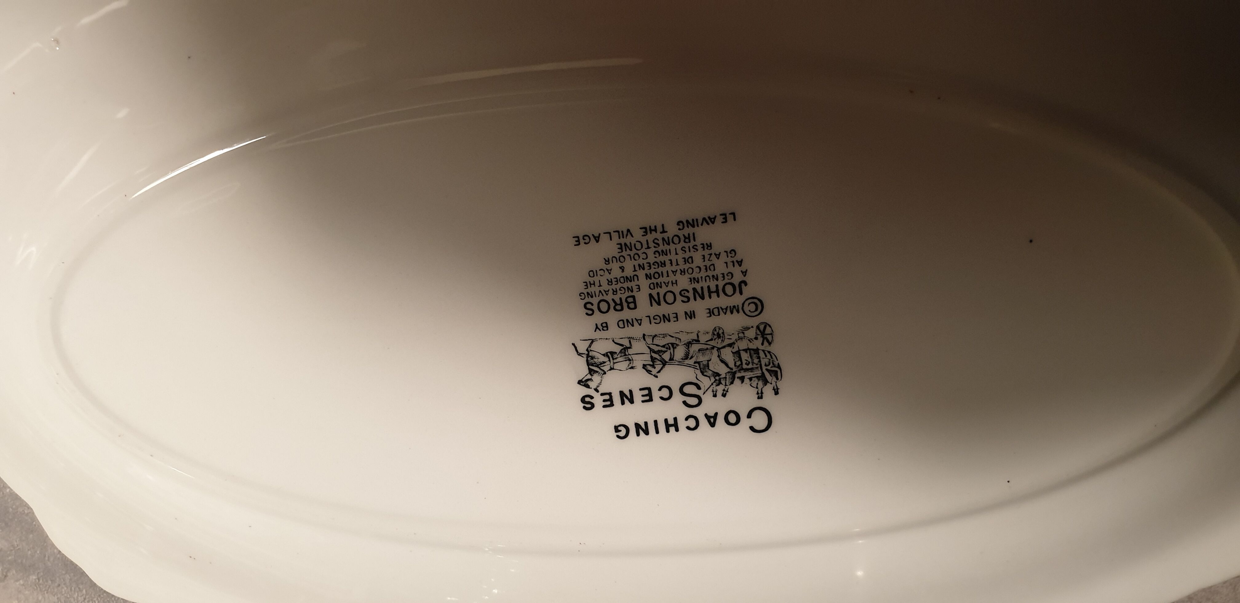 JOHNSON BROS COACHING SCENES serving dish