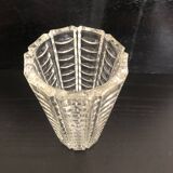 Vase en verre ciselé