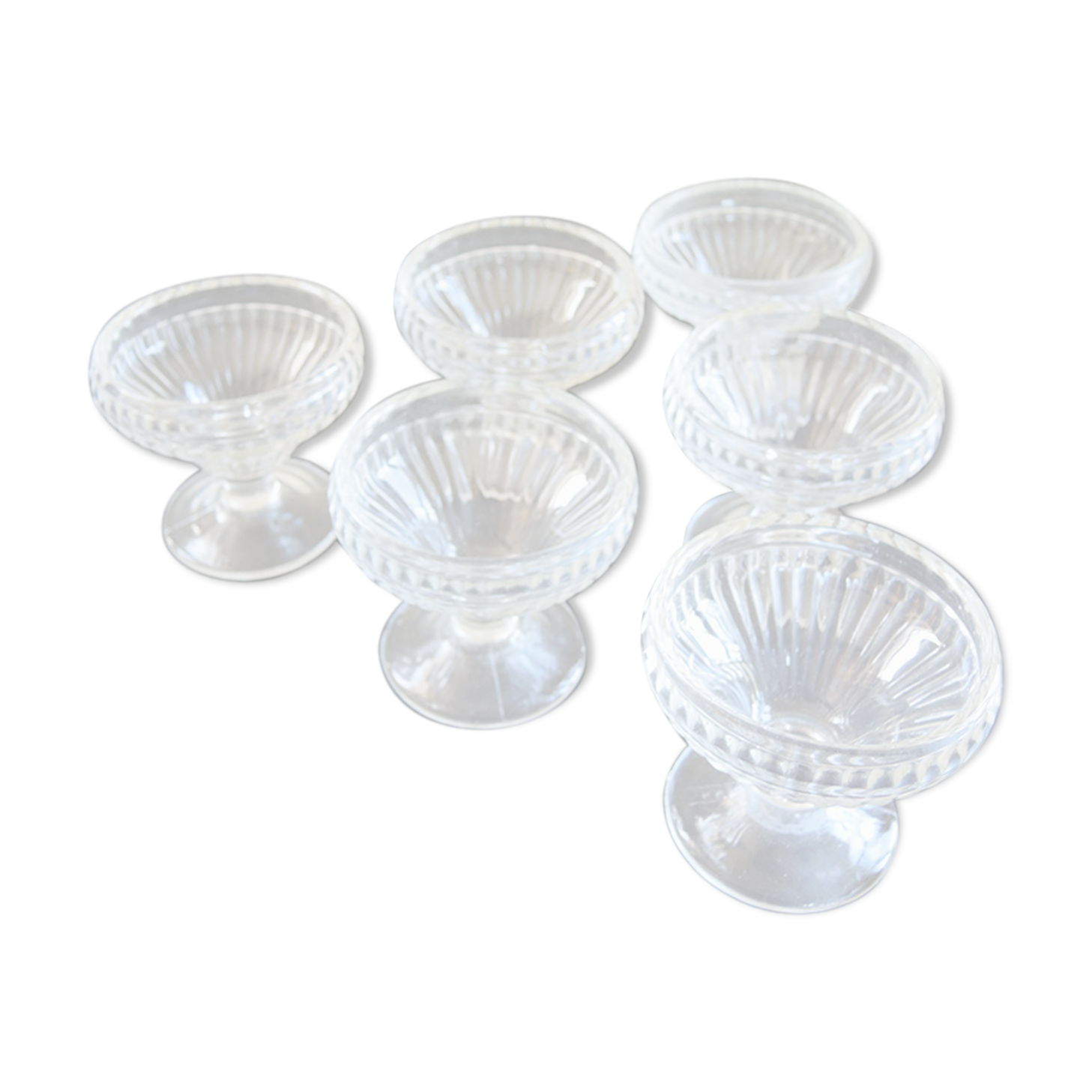 6 old bistrot style glass cups in moulded glass