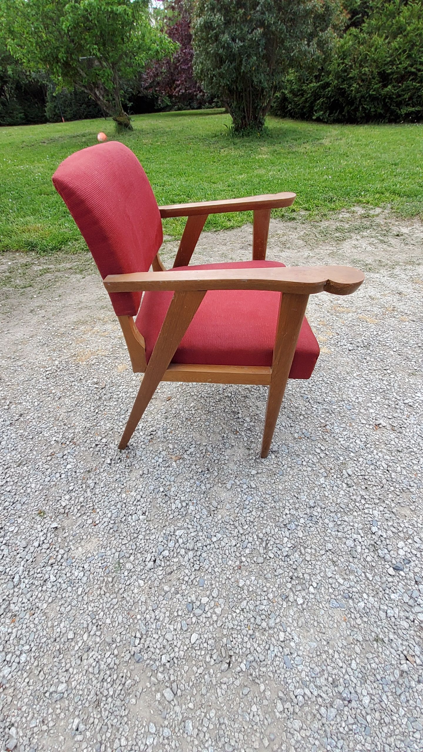 Armchair of the 50s in blond oak and red fabrics compass feet