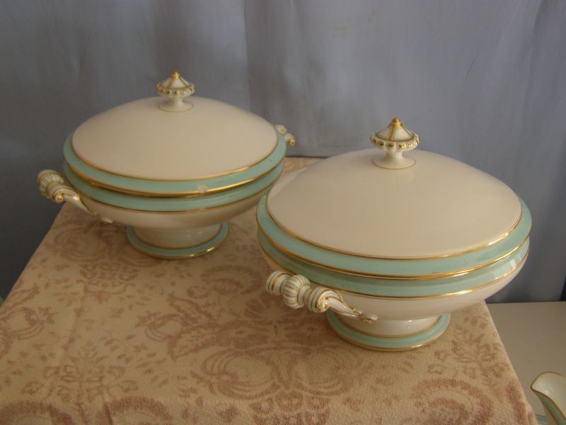 Former porcelain crockery service of Limoges "Ets Bourgeois Paris", 65 pieces