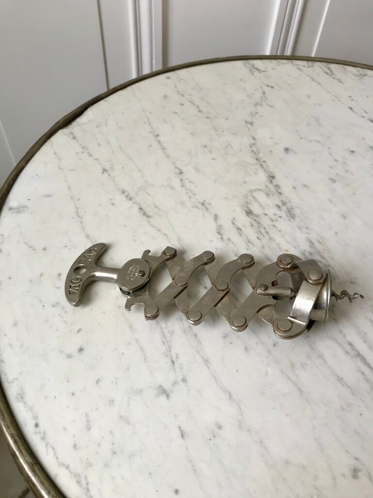 Corkscrew zig zag old