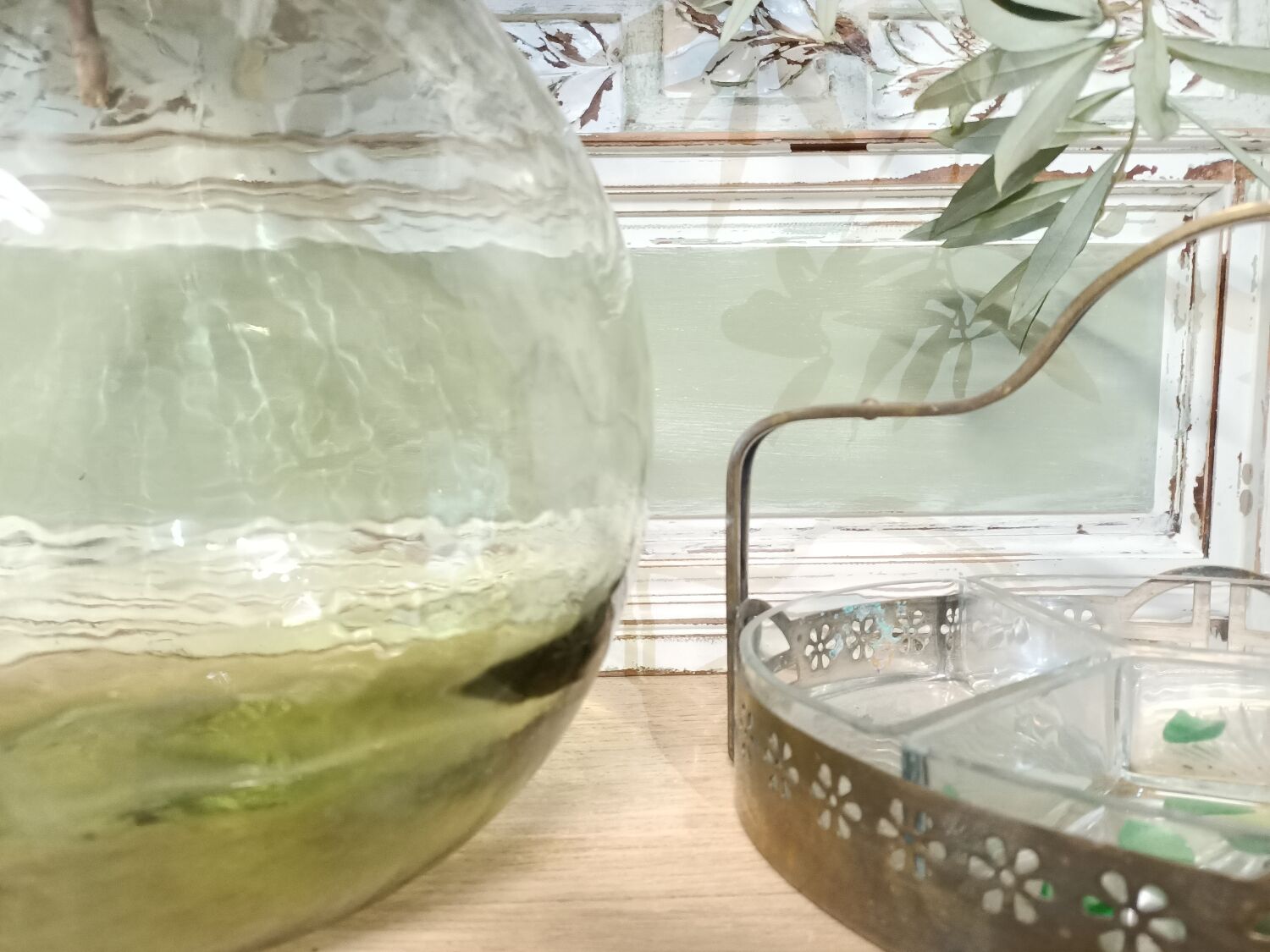 Patinated buffet service