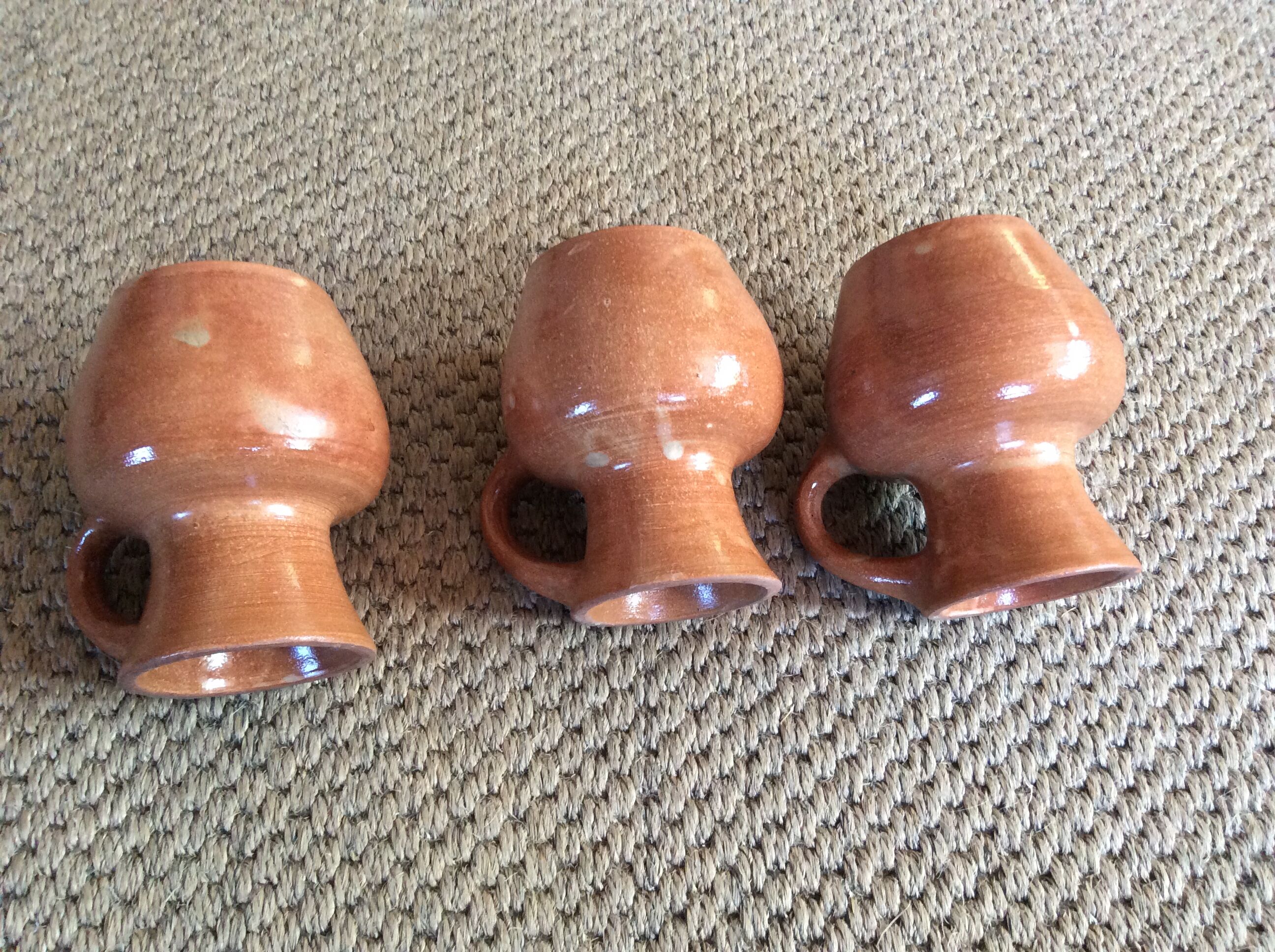 Series of 3 cups in sandstone