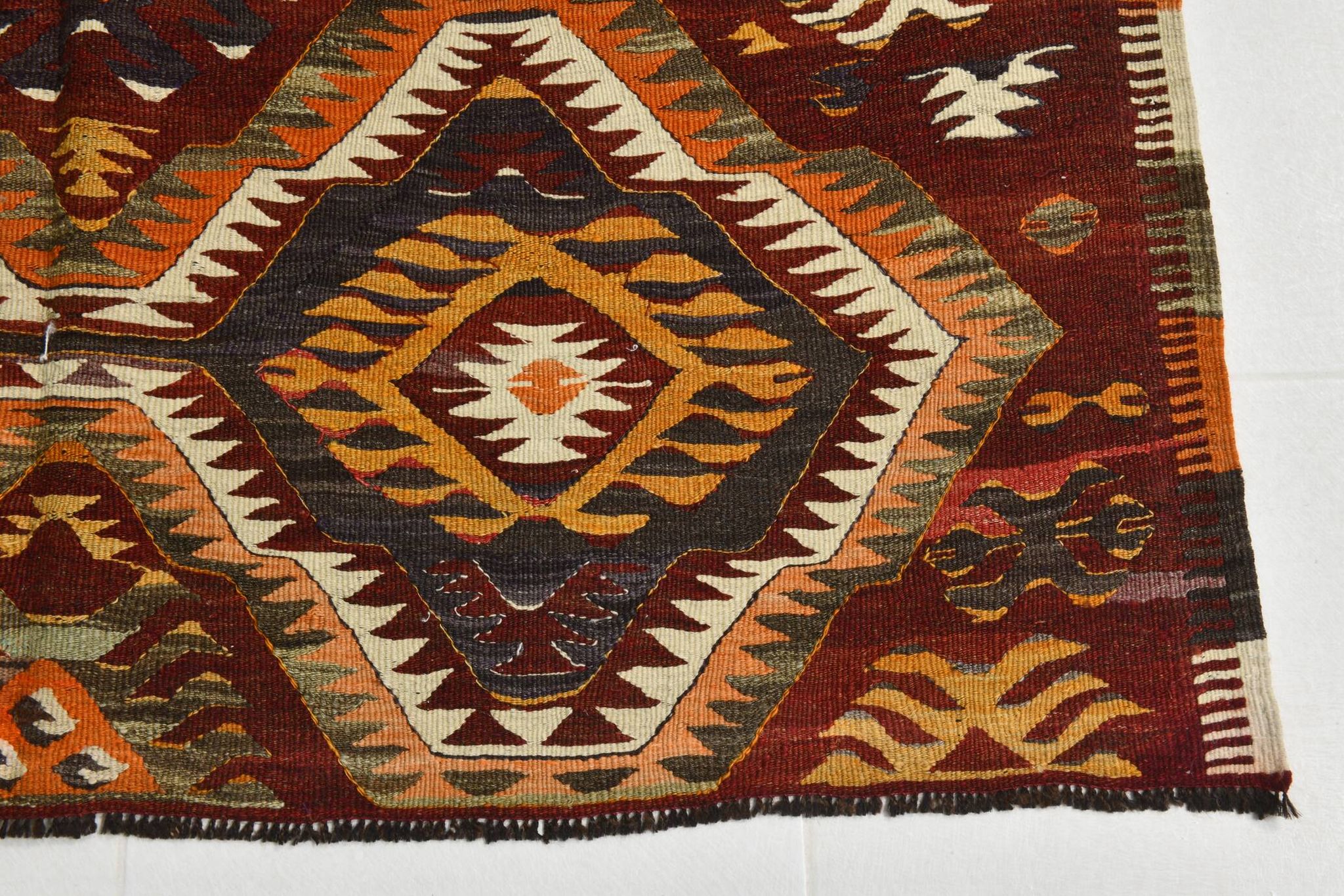 5x9 Dark Red & Cream Turkish Antique Kilim Rug, 150x271Cm