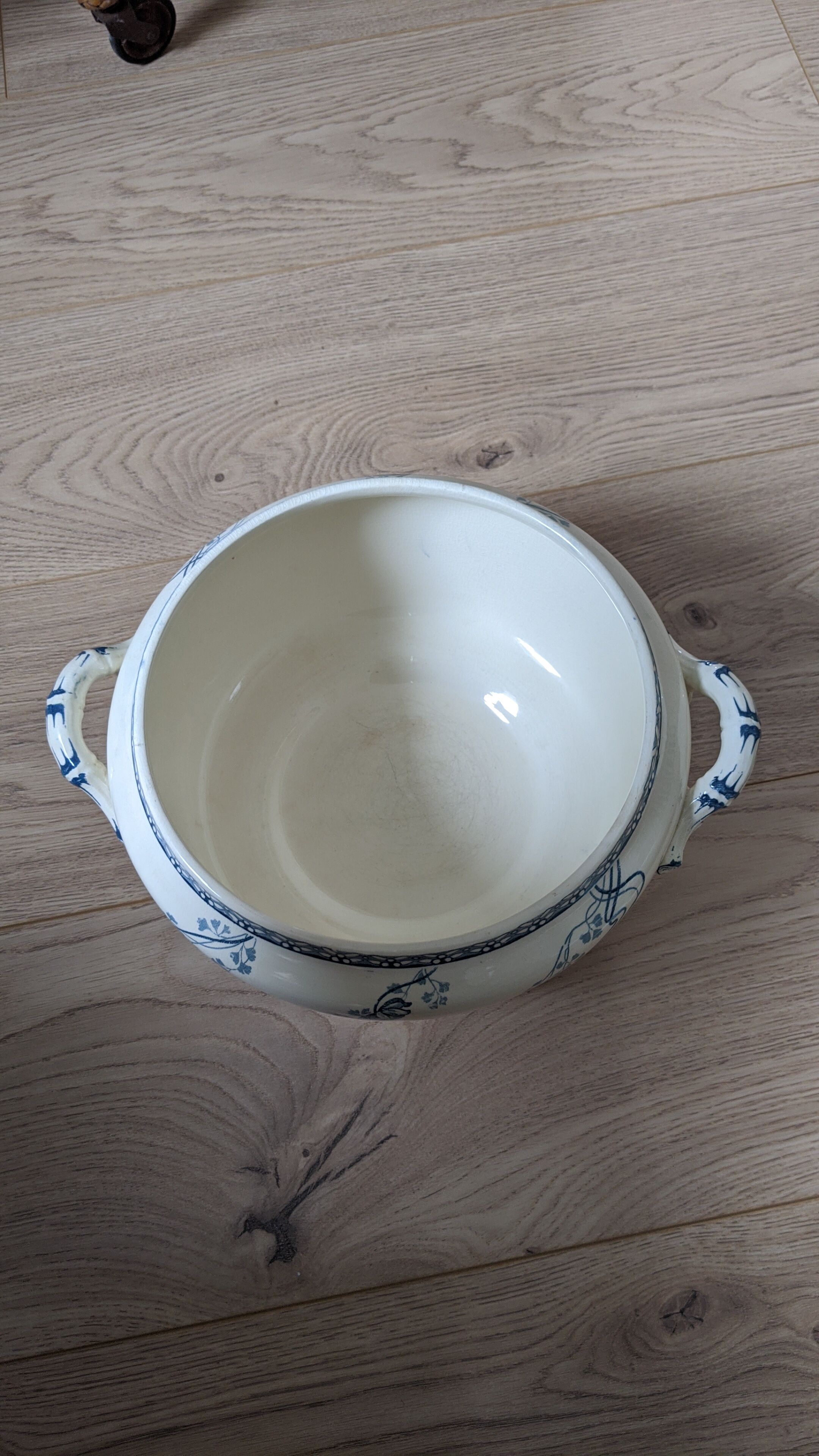 Soup tureen Sarreguemines Royat