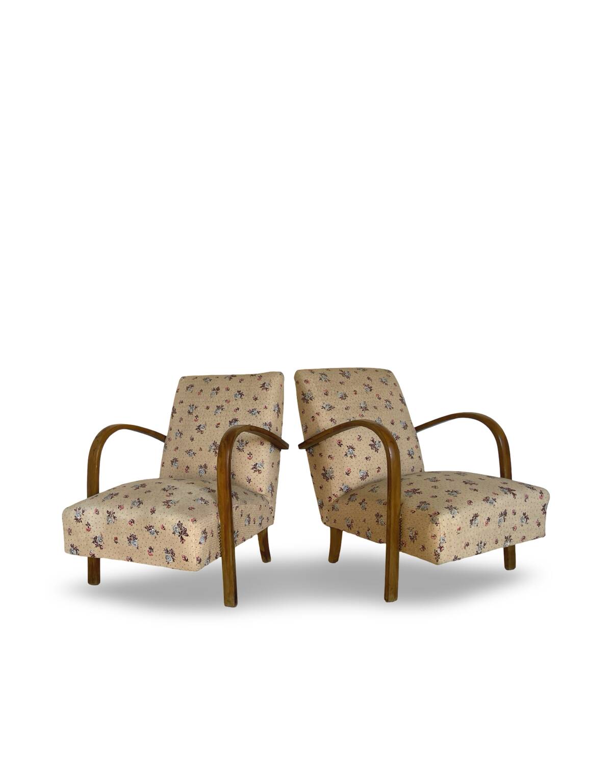 Ensemble de fauteuils Art Déco avec accoudoirs en hêtre arqués.