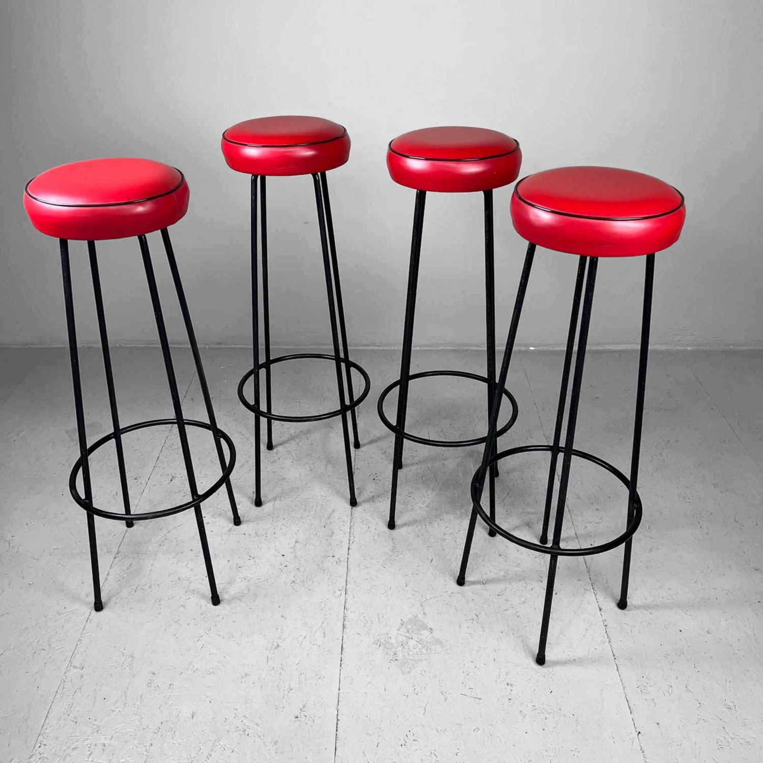Set of 4 bar stools fifties in red skaï
