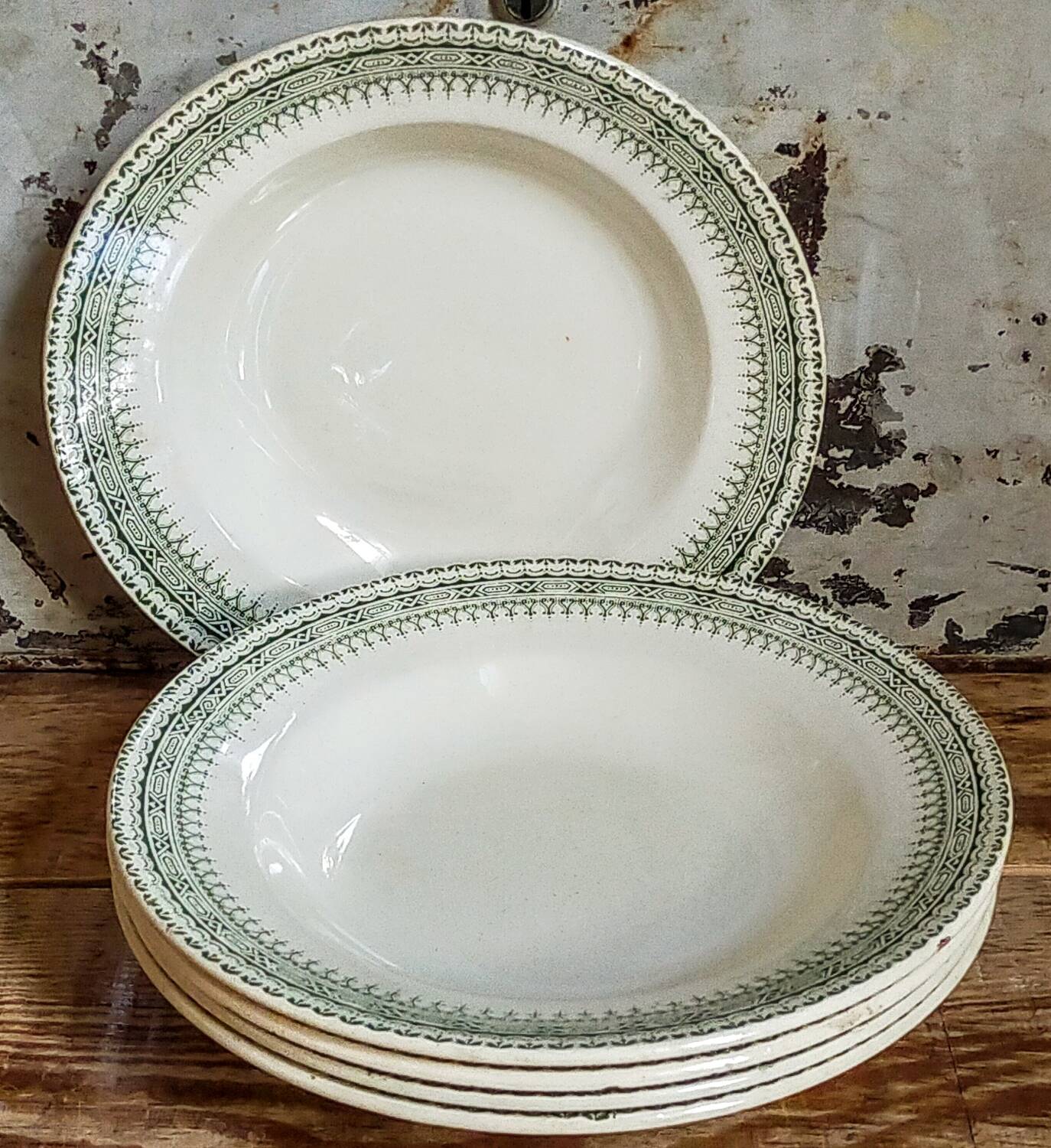 Five old plates Terre de fer from Choisy-Le-Roi HB and cie