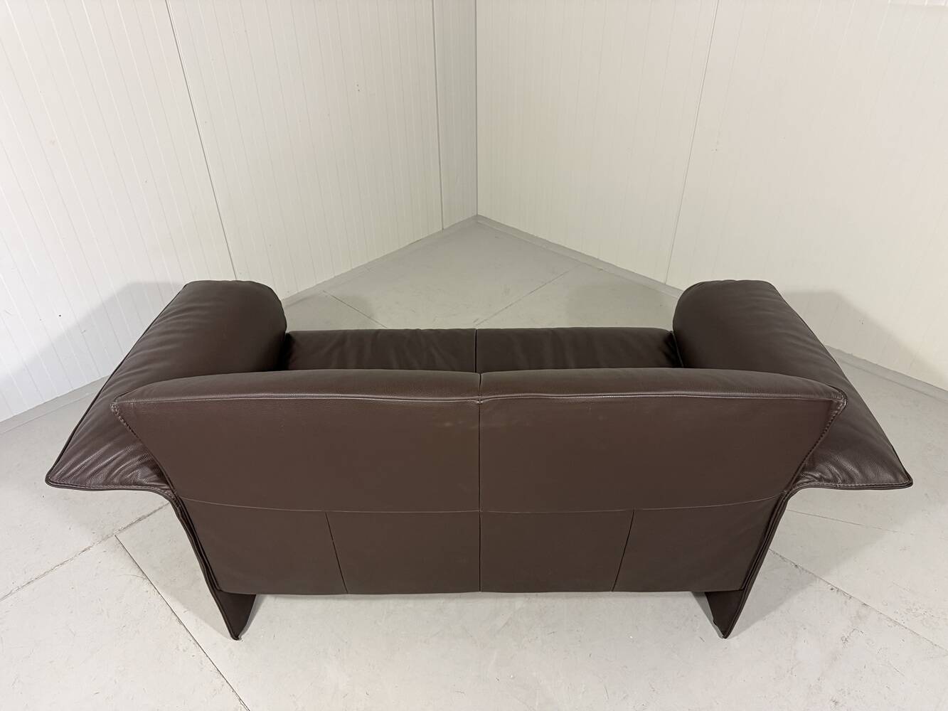 Christophe Giraud brown leather sofa Indy, Jori Belgium 1990’s