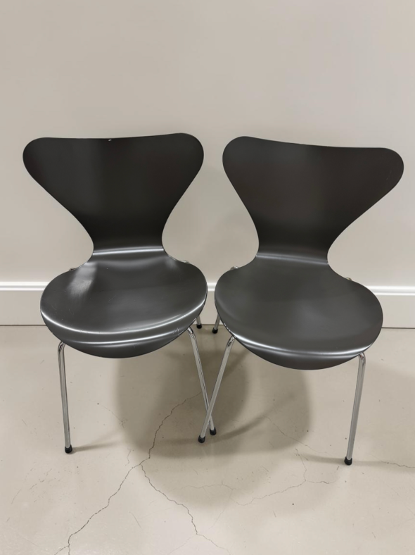 Series 7 Chairs by Arne Jacobsen for Fritz Hansen, black
