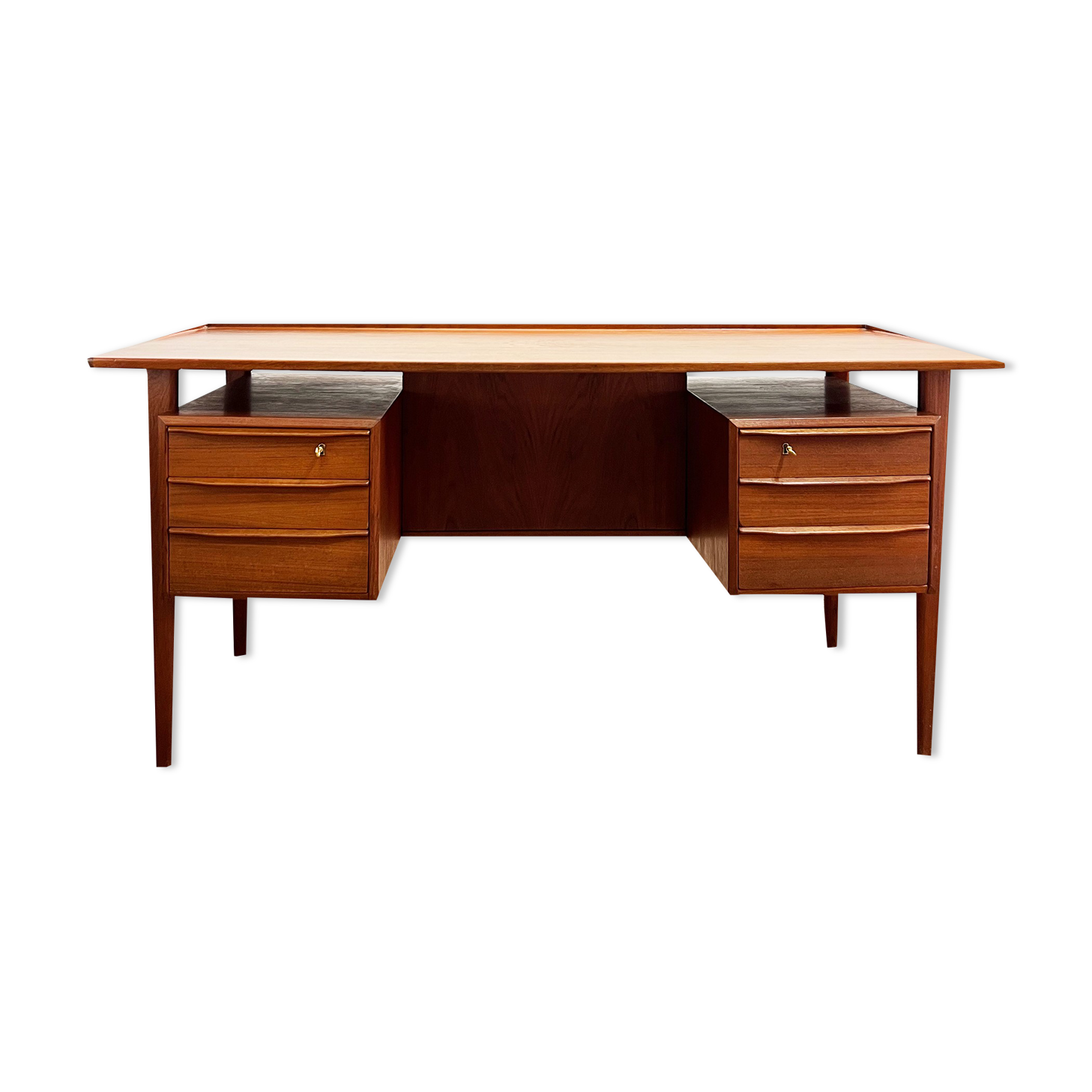 Mid-Century Danish Teak Desk by Peter Løvig Nielsen for Hedensted Møbelfabrik, Denmark, 1970s