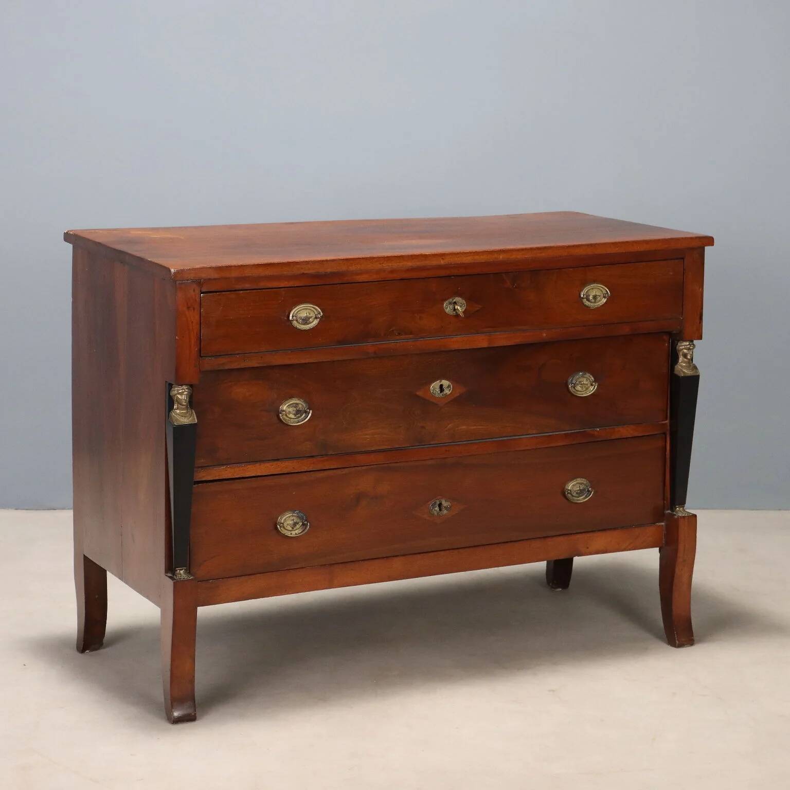 Commode ancienne en noyer 3 tiroirs, Italie XIXe siècle