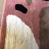 Hand tufted rug