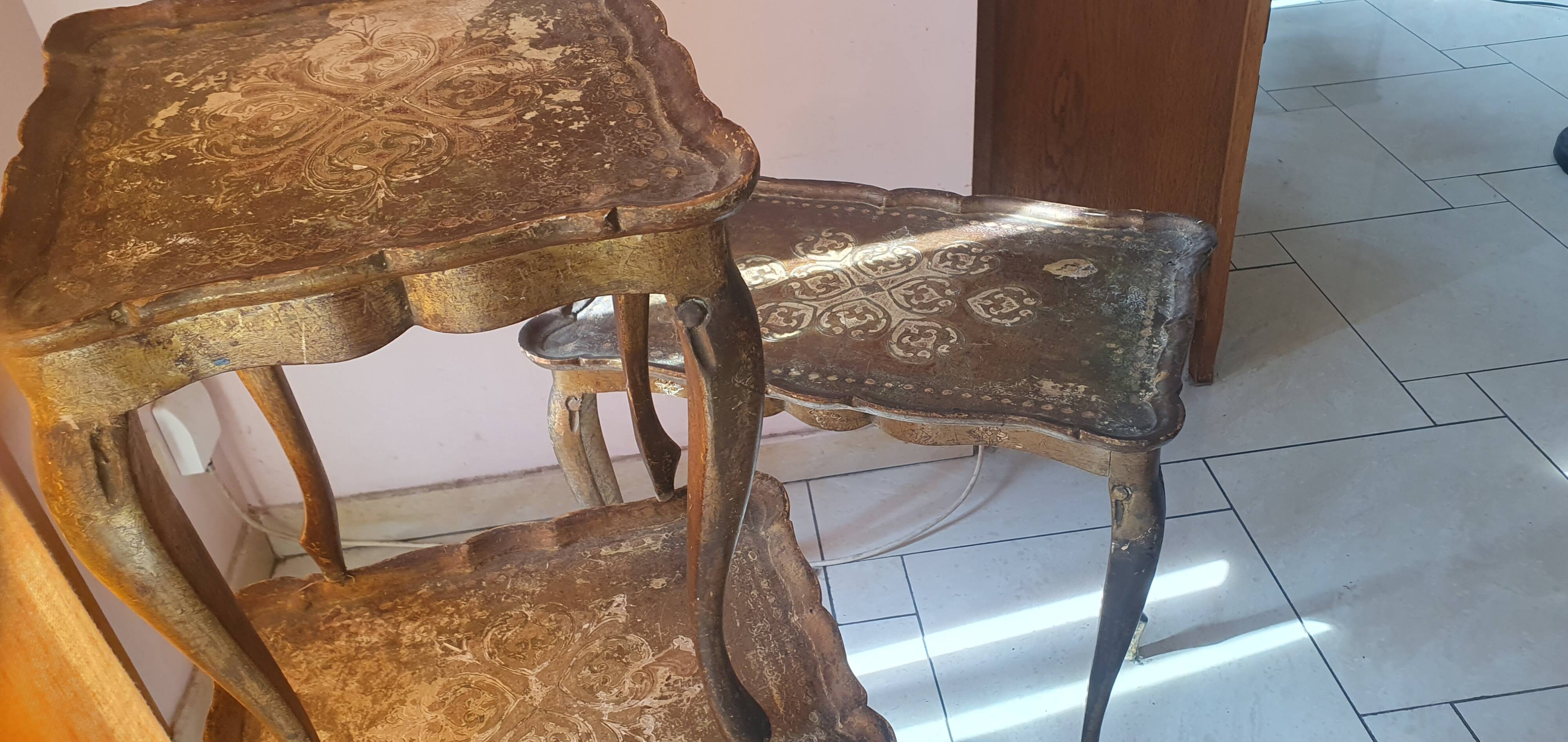 Set of 3 vintage wooden nesting tables