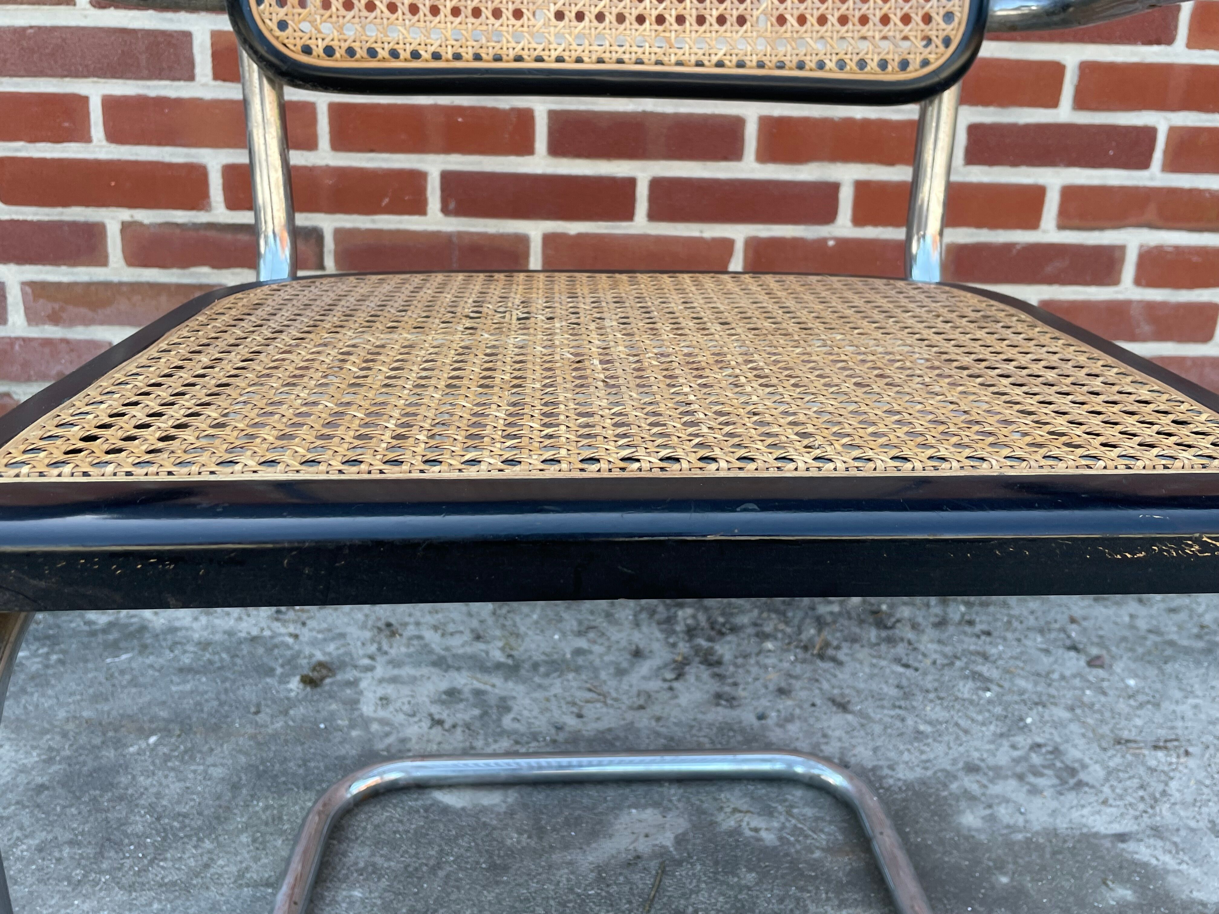 Set of 4 chairs model B64 Cesca with armrests in Black and Chrome