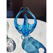2 blue crystal and blown glass pocket vases