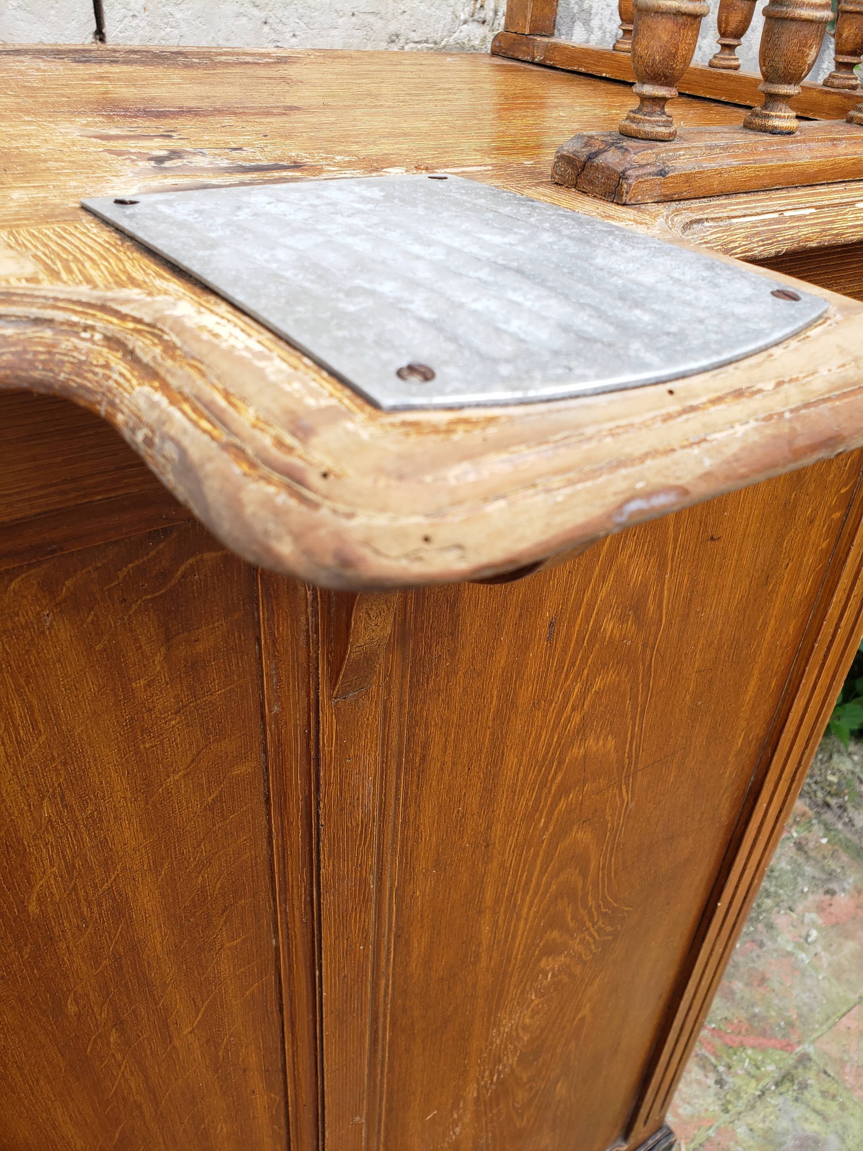 Counter box store furniture store 1900