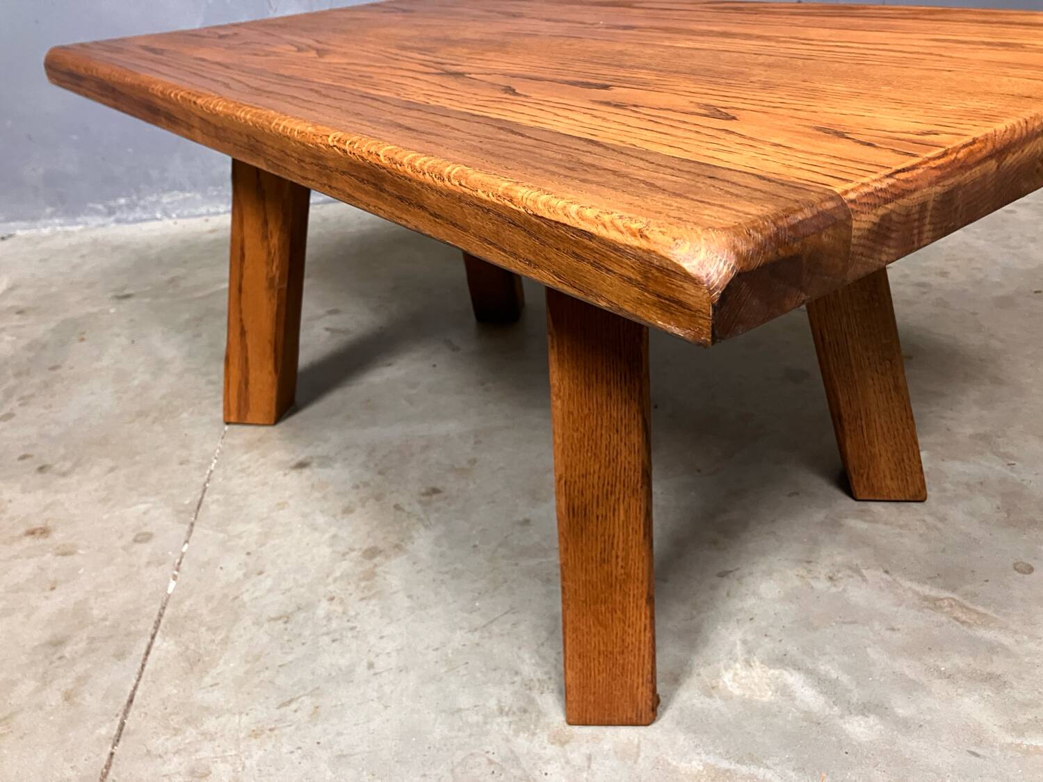 Table basse brutaliste pak rustique des années 70
