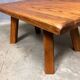 Table basse brutaliste pak rustique des années 70