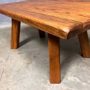 Table basse brutaliste pak rustique des années 70