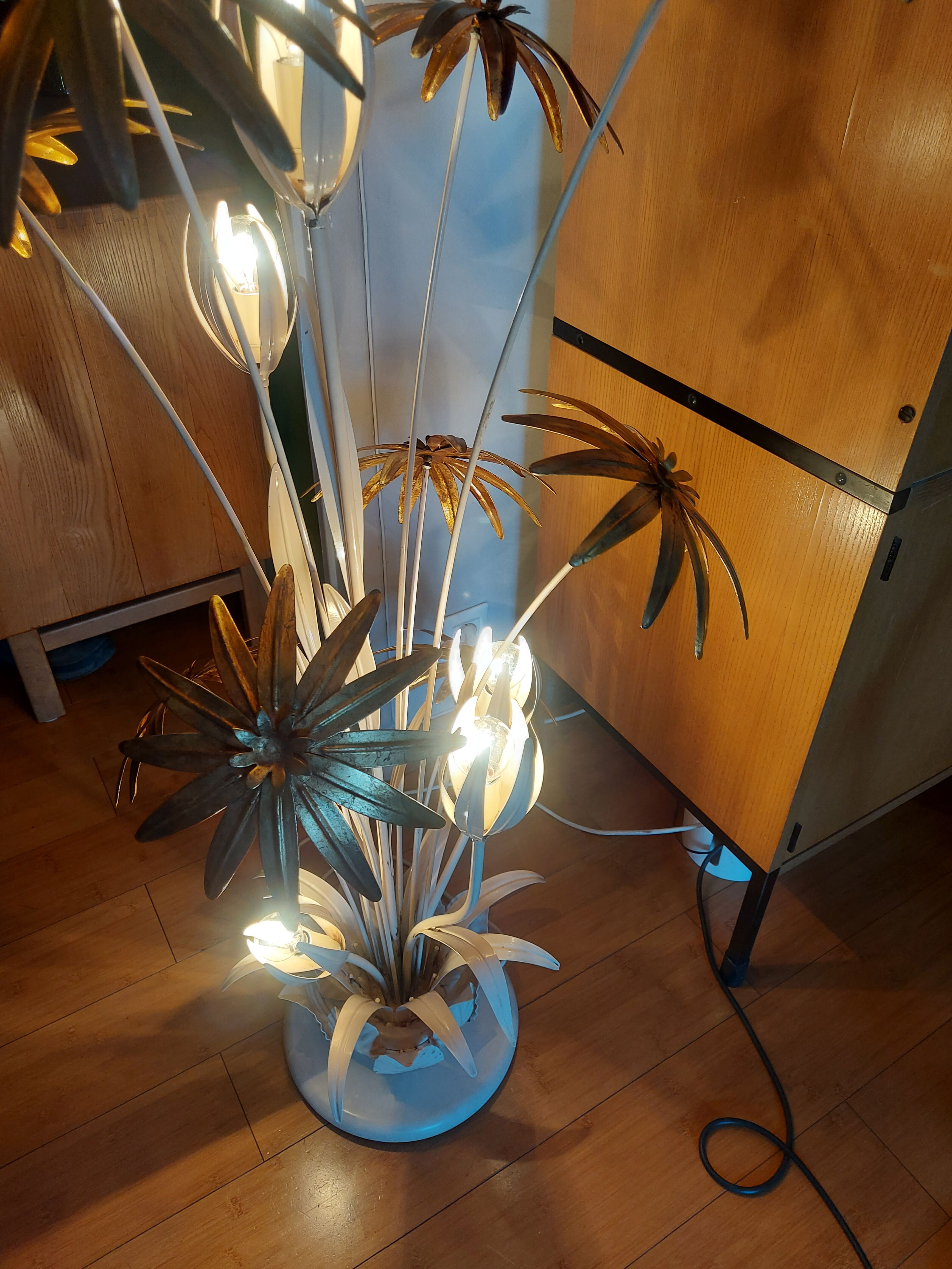 Flower floor lamp design 70'S , Hans Kögl